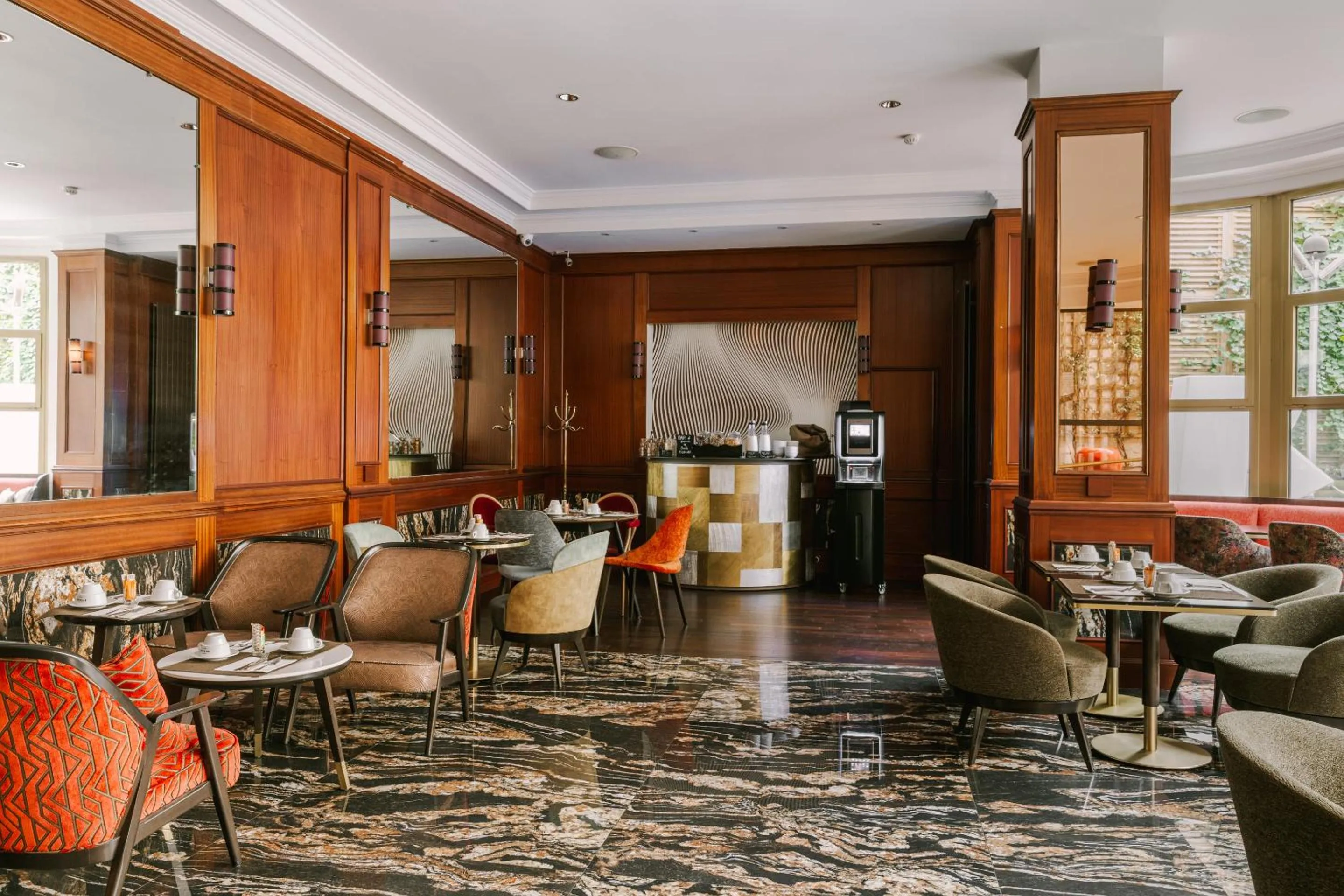 Living room in Hôtel Atala Champs Elysees