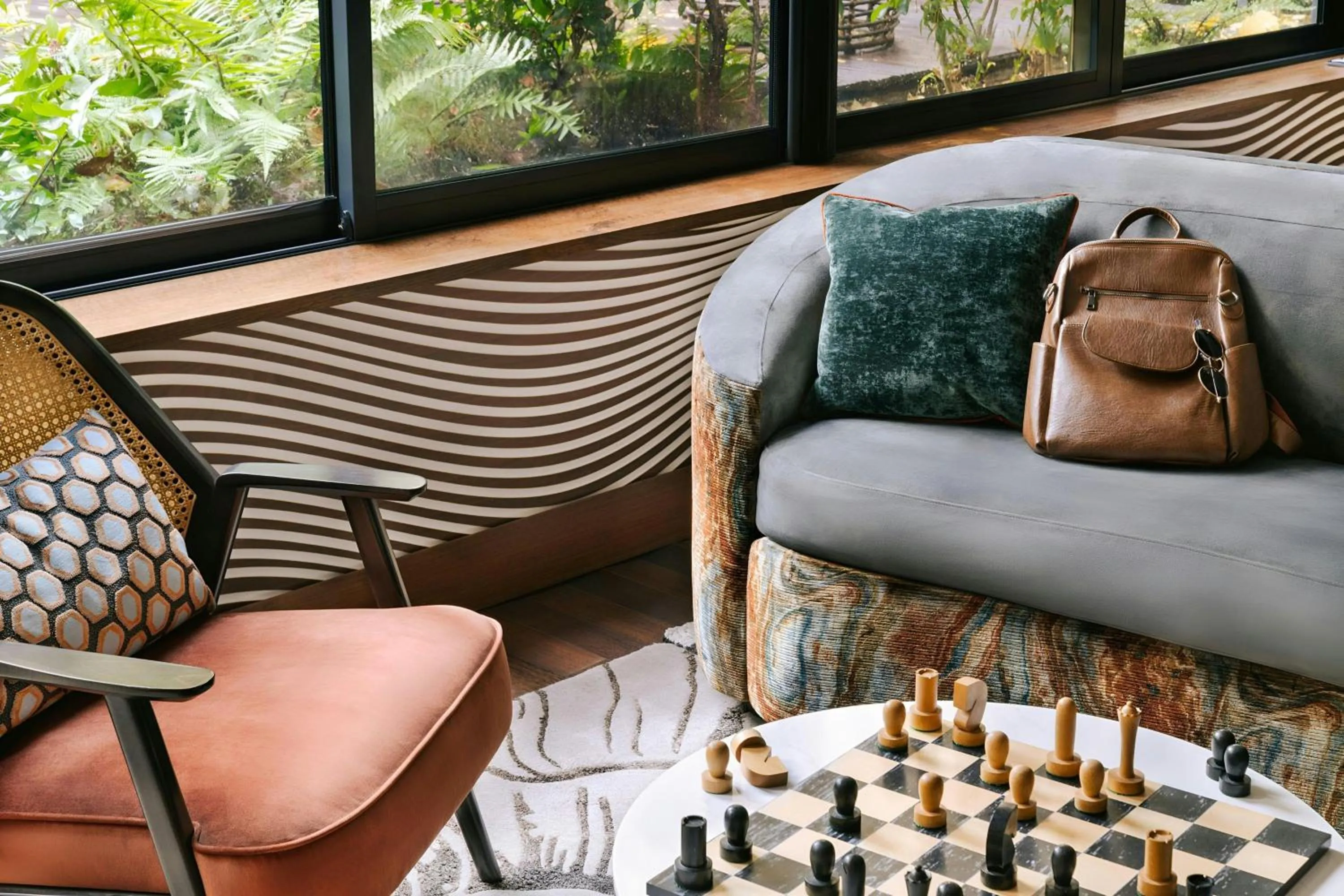 Lounge or bar in Atala Hotel Champs Elysées, Sonder by Marriott Bonvoy