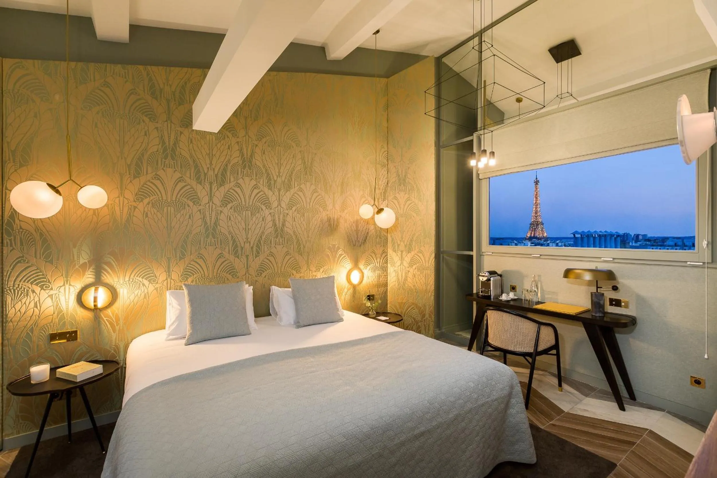 Photo of the whole room, Bed in Hôtel Atala Champs Elysees