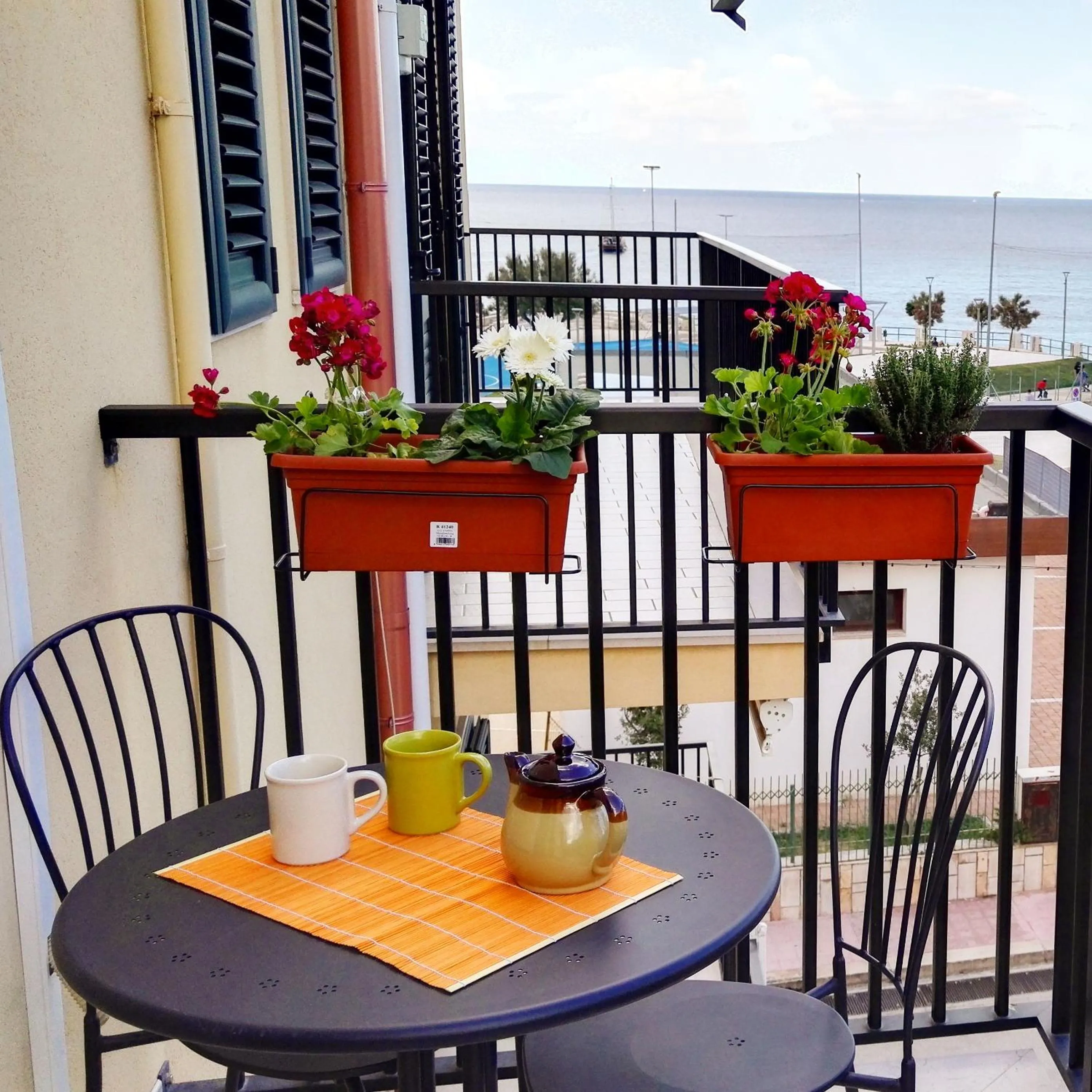 Balcony/Terrace in GALLERY ART - Sea View
