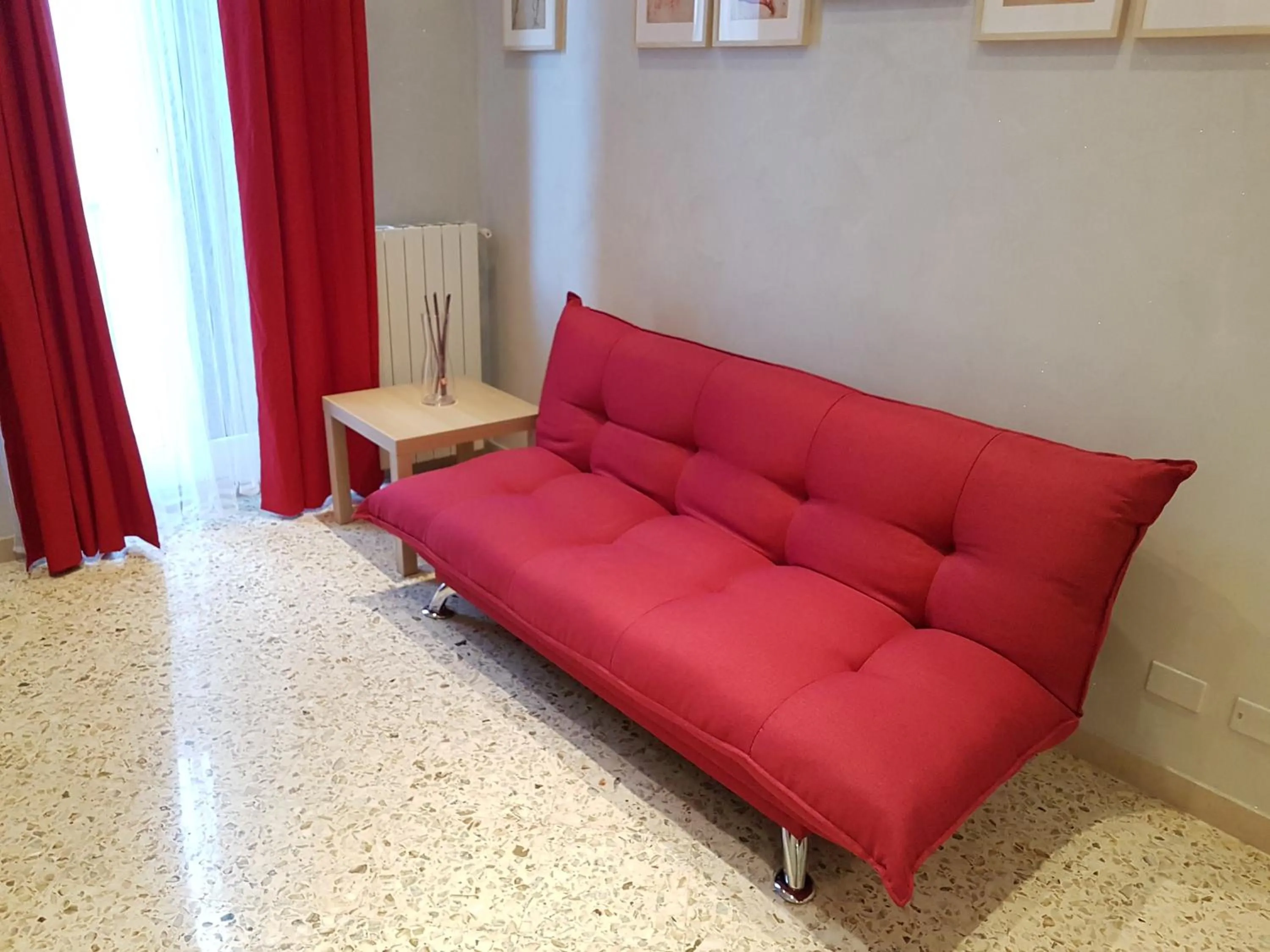 Living room in GALLERY ART - Sea View