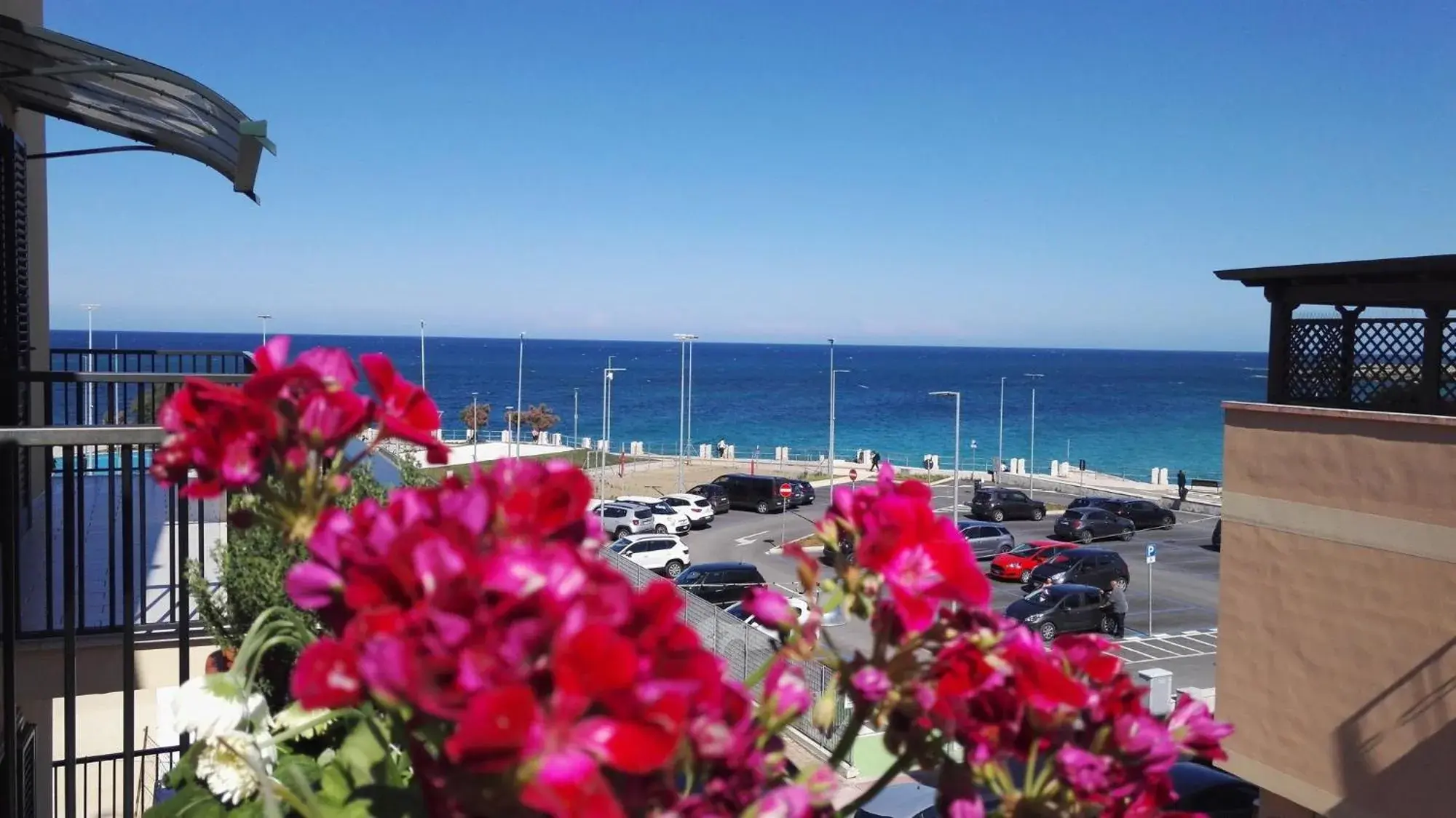 GALLERY ART - Sea View GALLERY ART - Sea View