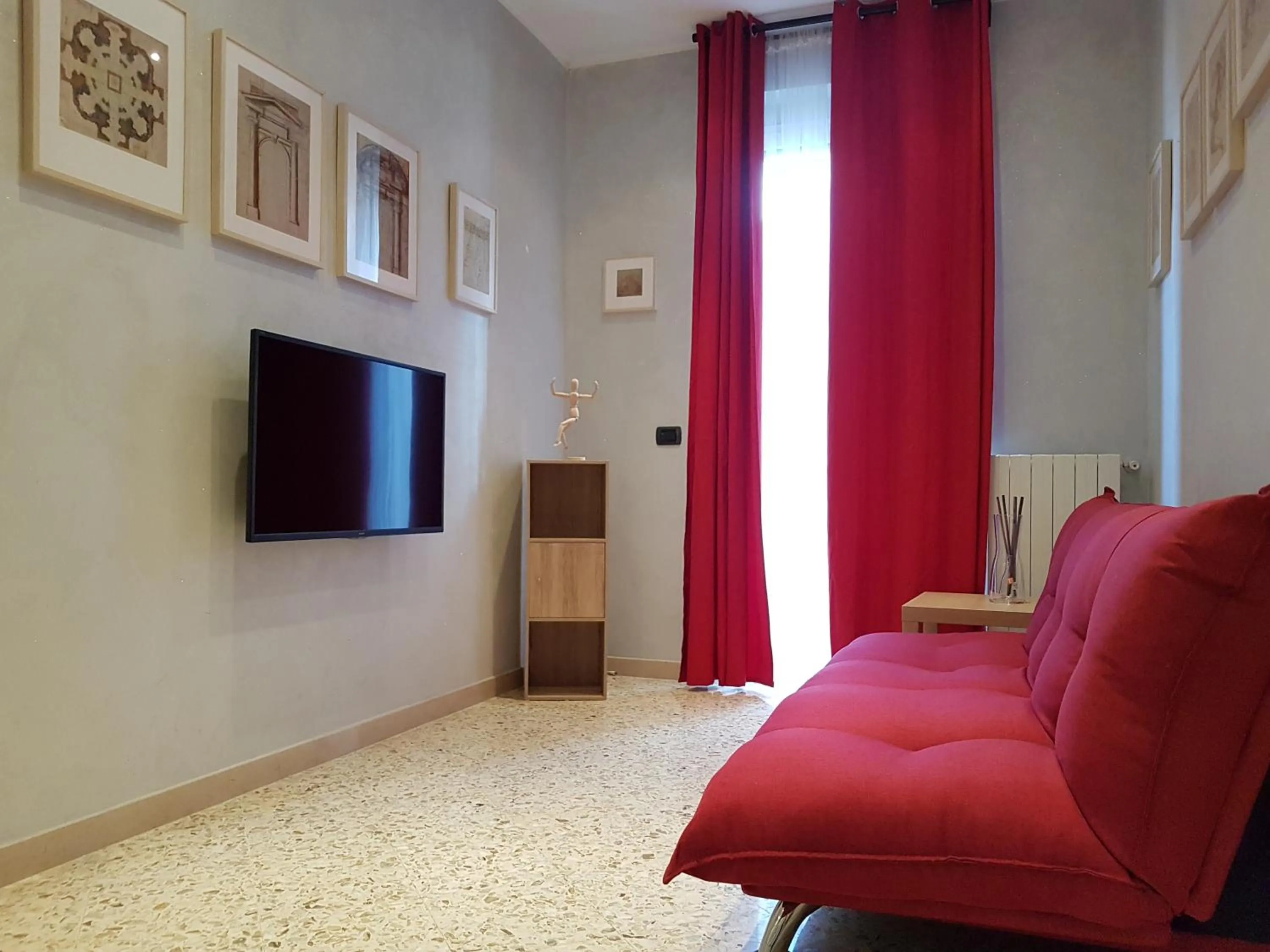 TV and multimedia in GALLERY ART - Sea View