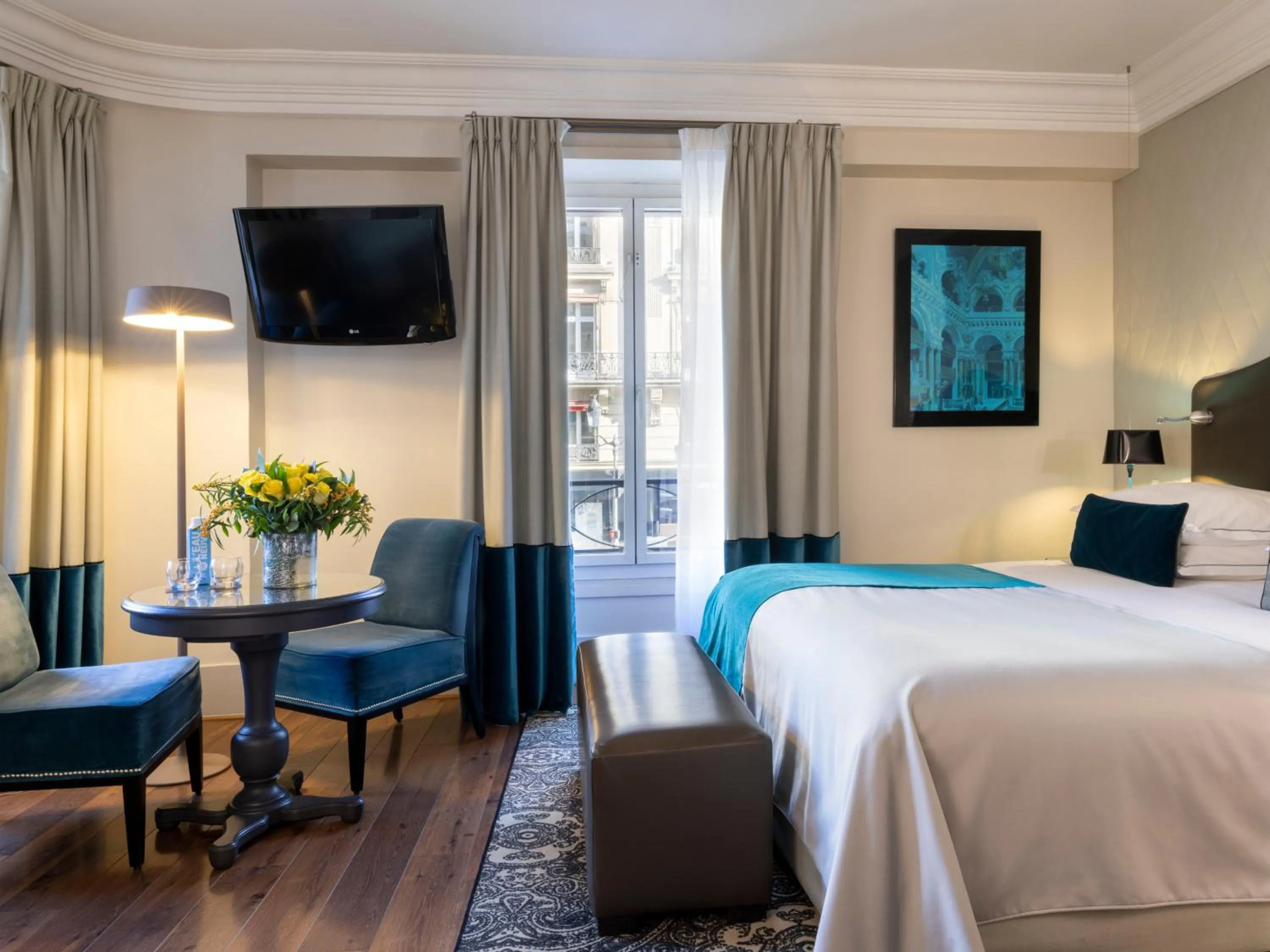 Bedroom, Bed in Edouard 7 Paris Opéra