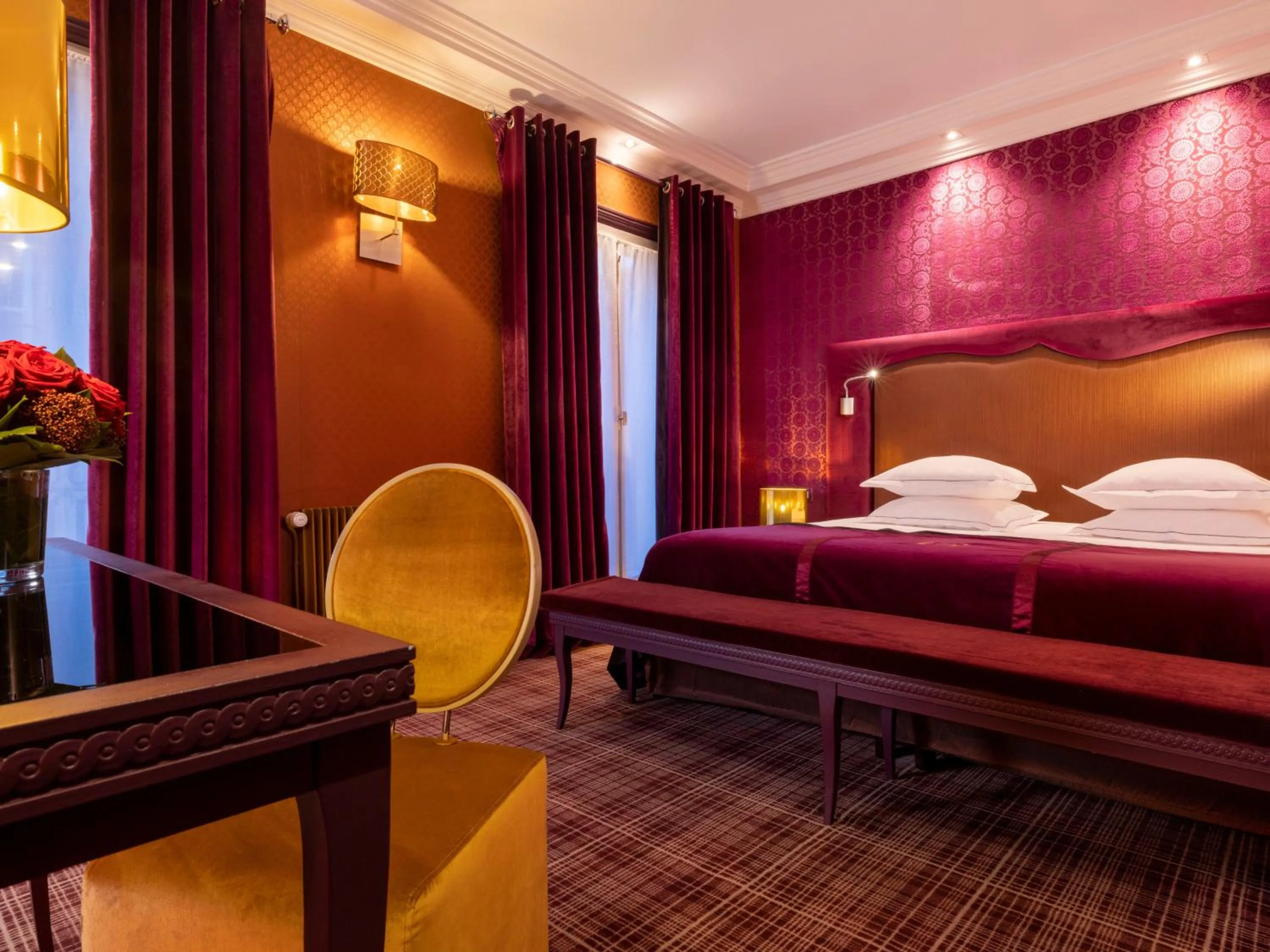 Bedroom, Bed in Edouard 7 Paris Opéra