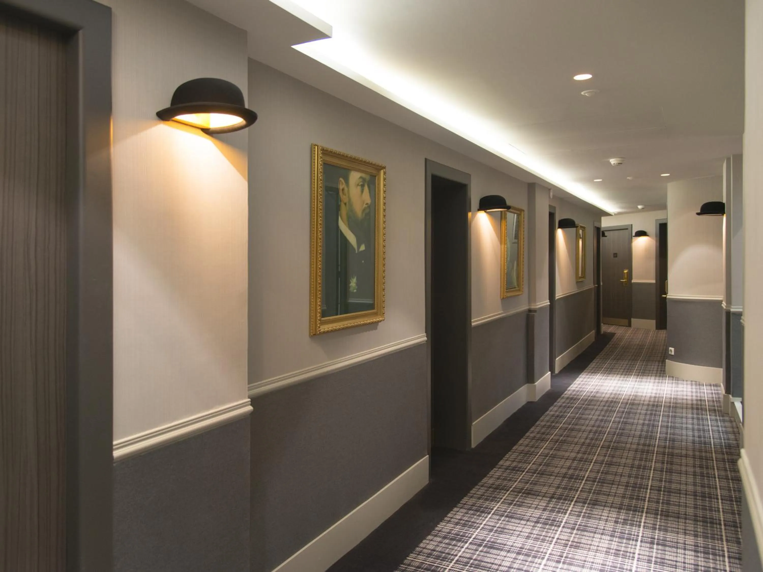 Decorative detail in Edouard 7 Paris Opéra