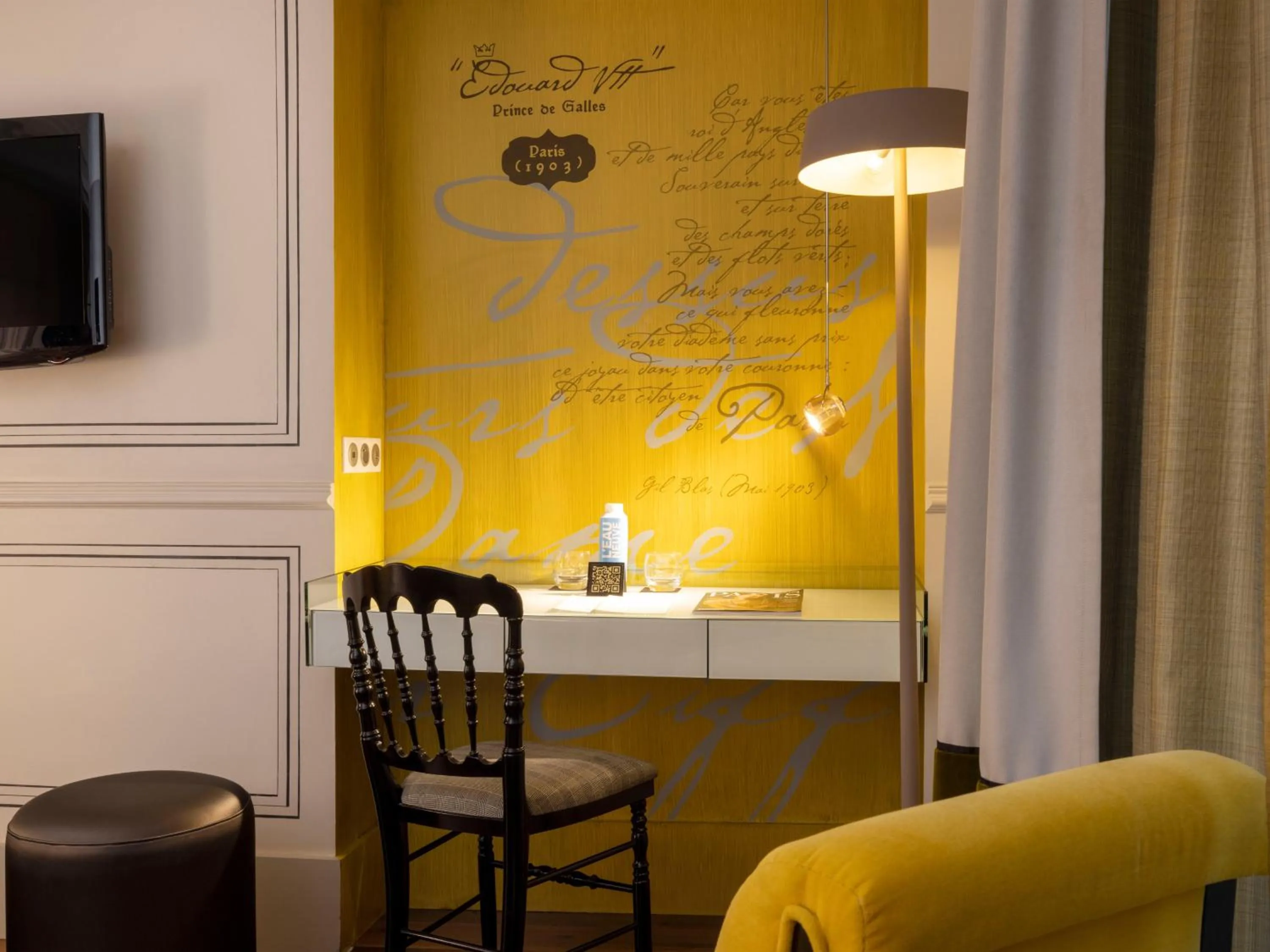 Seating area in Edouard 7 Paris Opéra