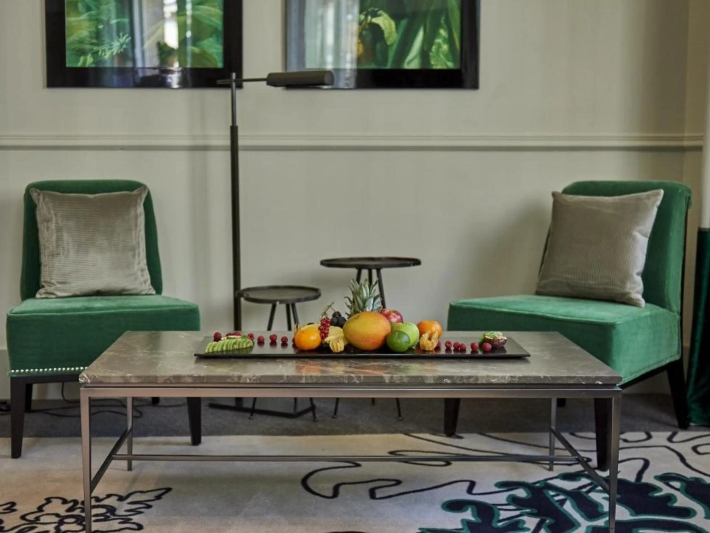 Living room in Edouard 7 Paris Opéra