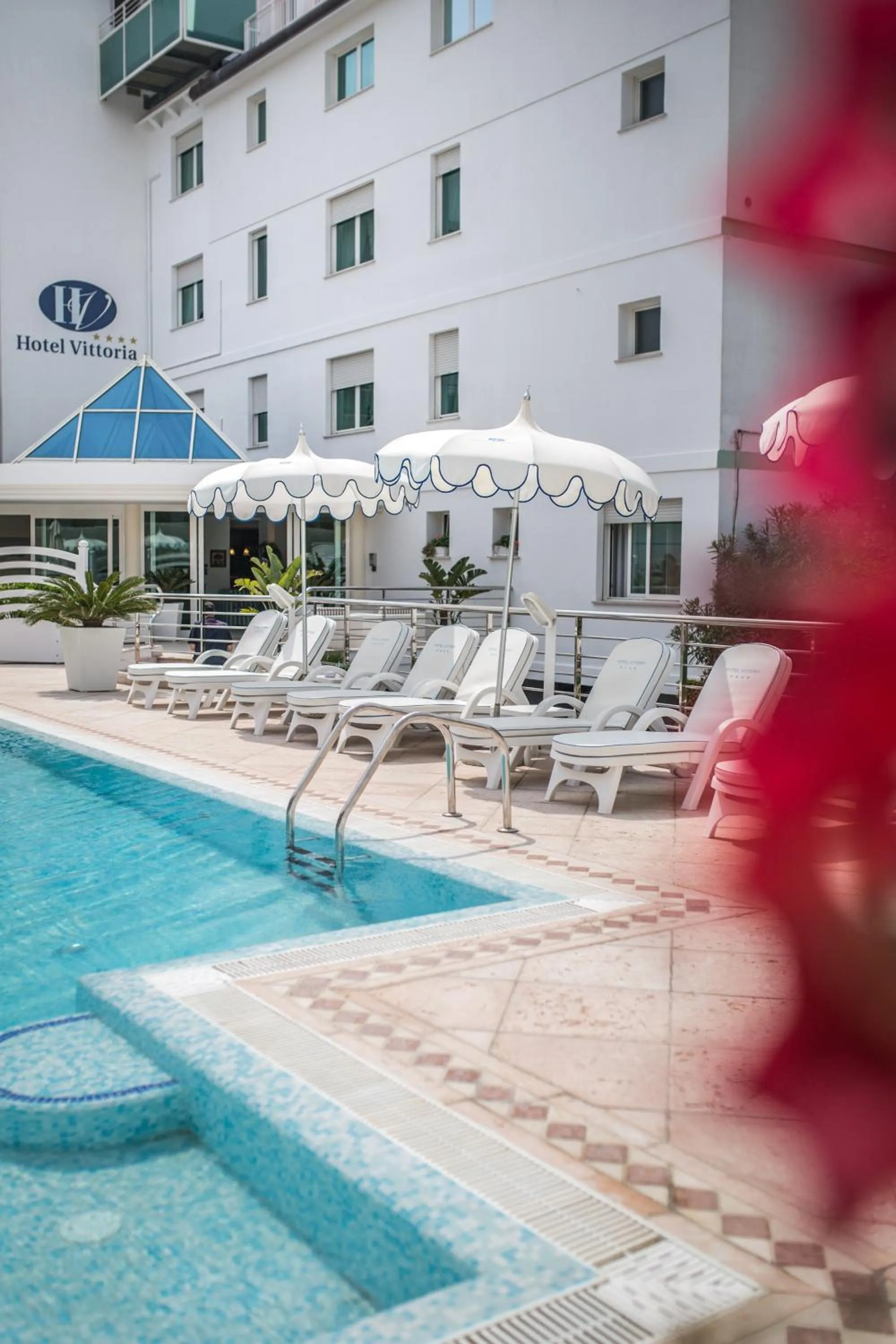 Swimming pool in Hotel Vittoria