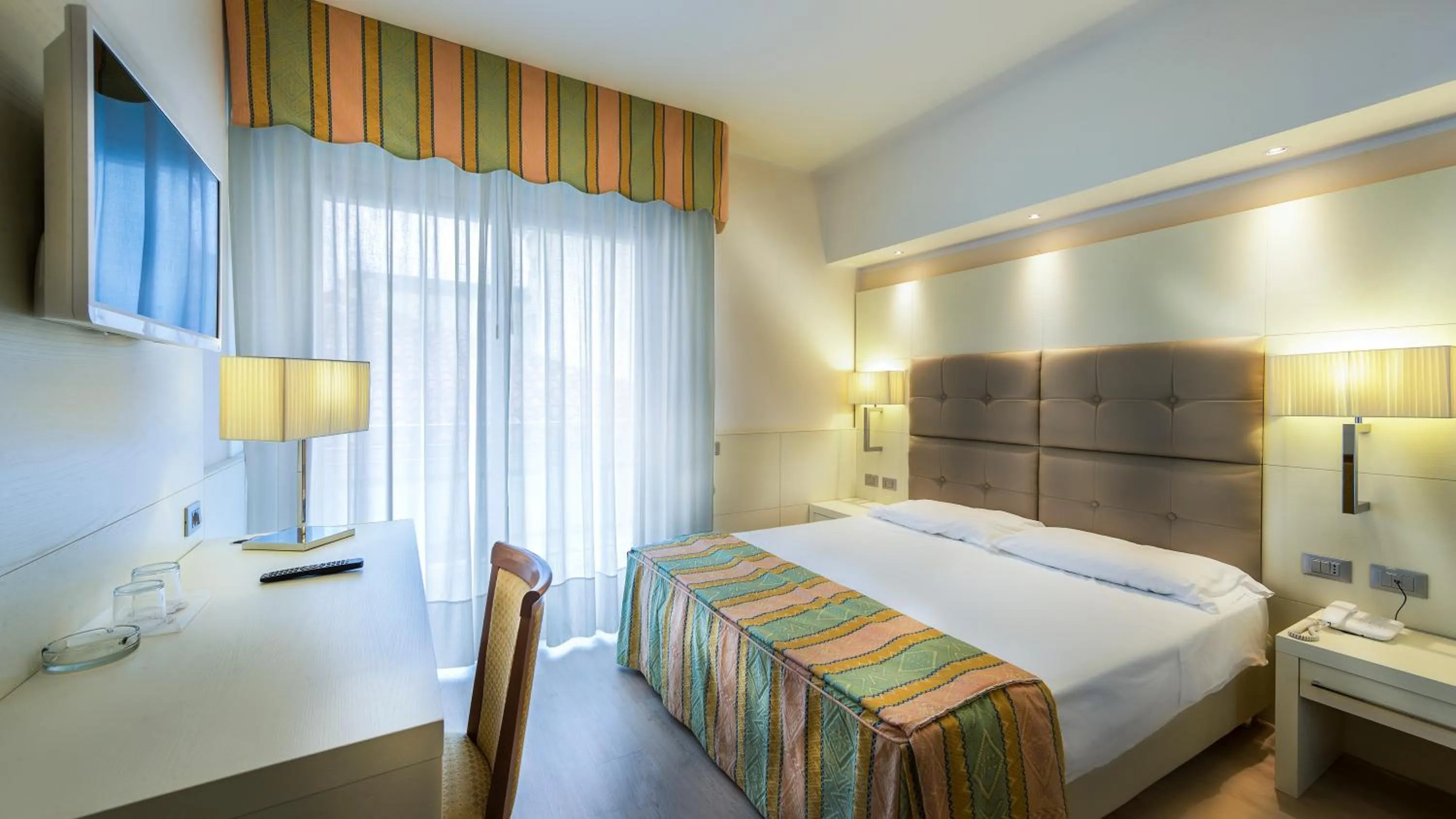 Photo of the whole room in Hotel Vittoria