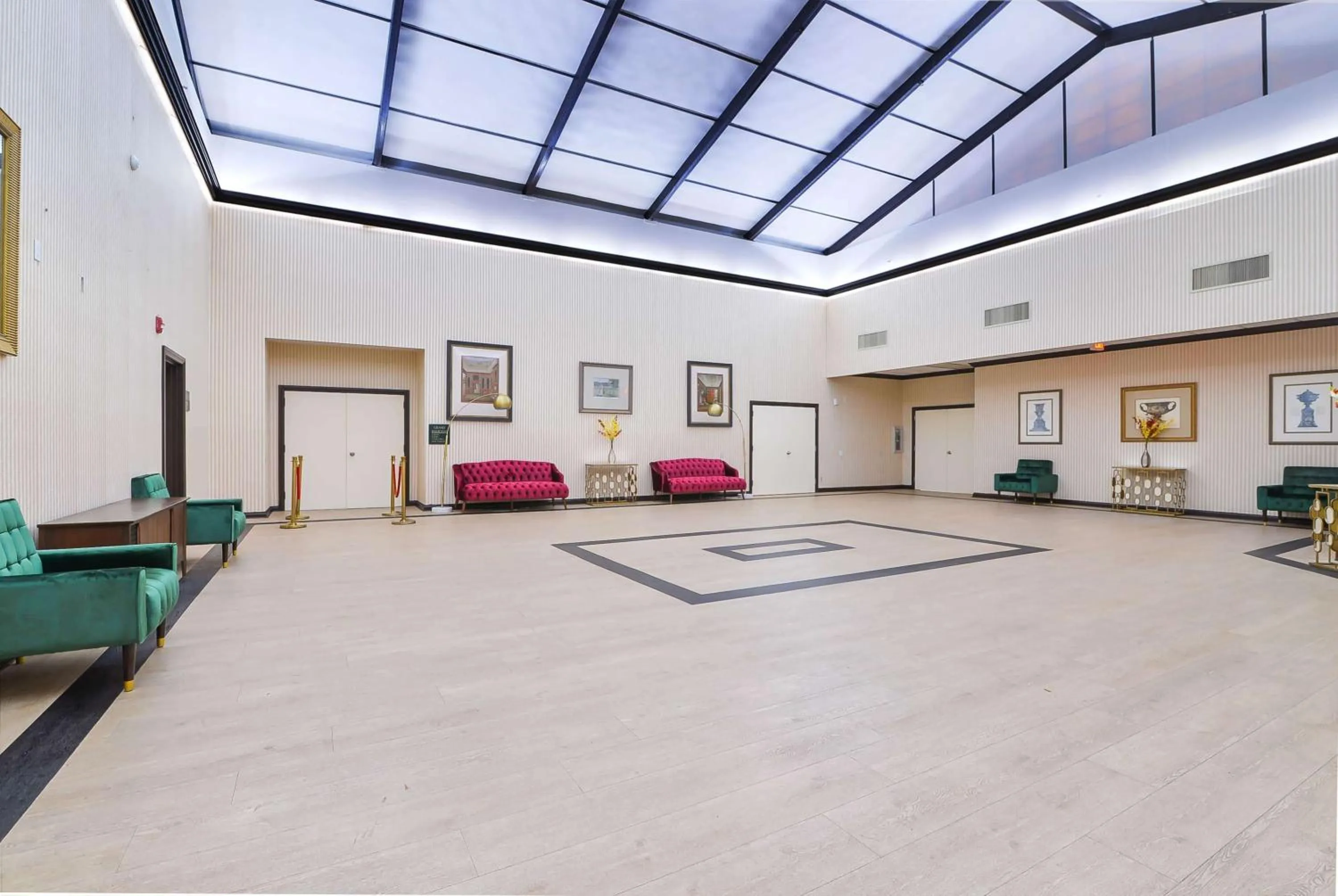 Meeting/conference room in Chateau Mar Golf Resort, Trademark Collection by Wyndham