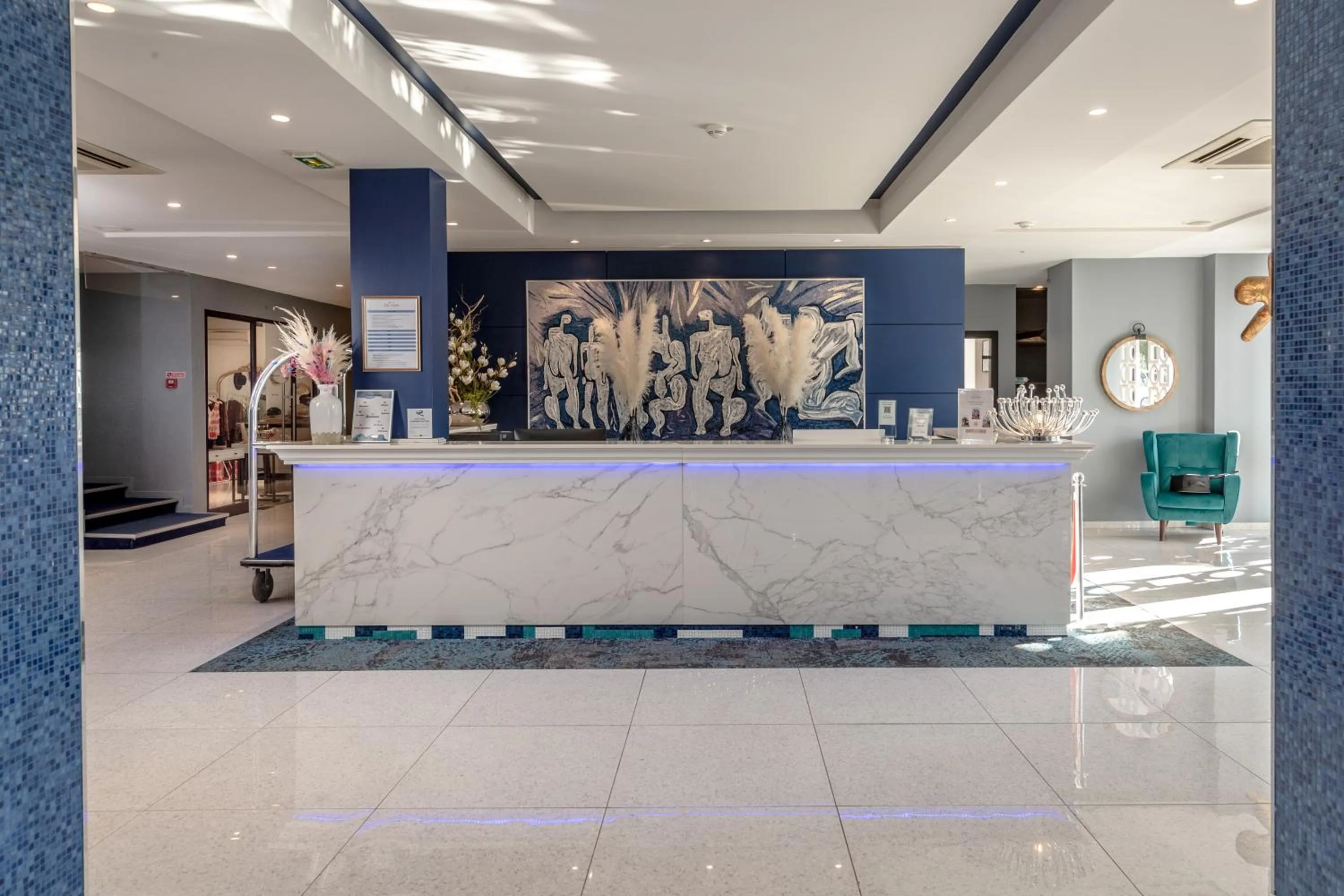 Property building in Juliana Hotel Cannes