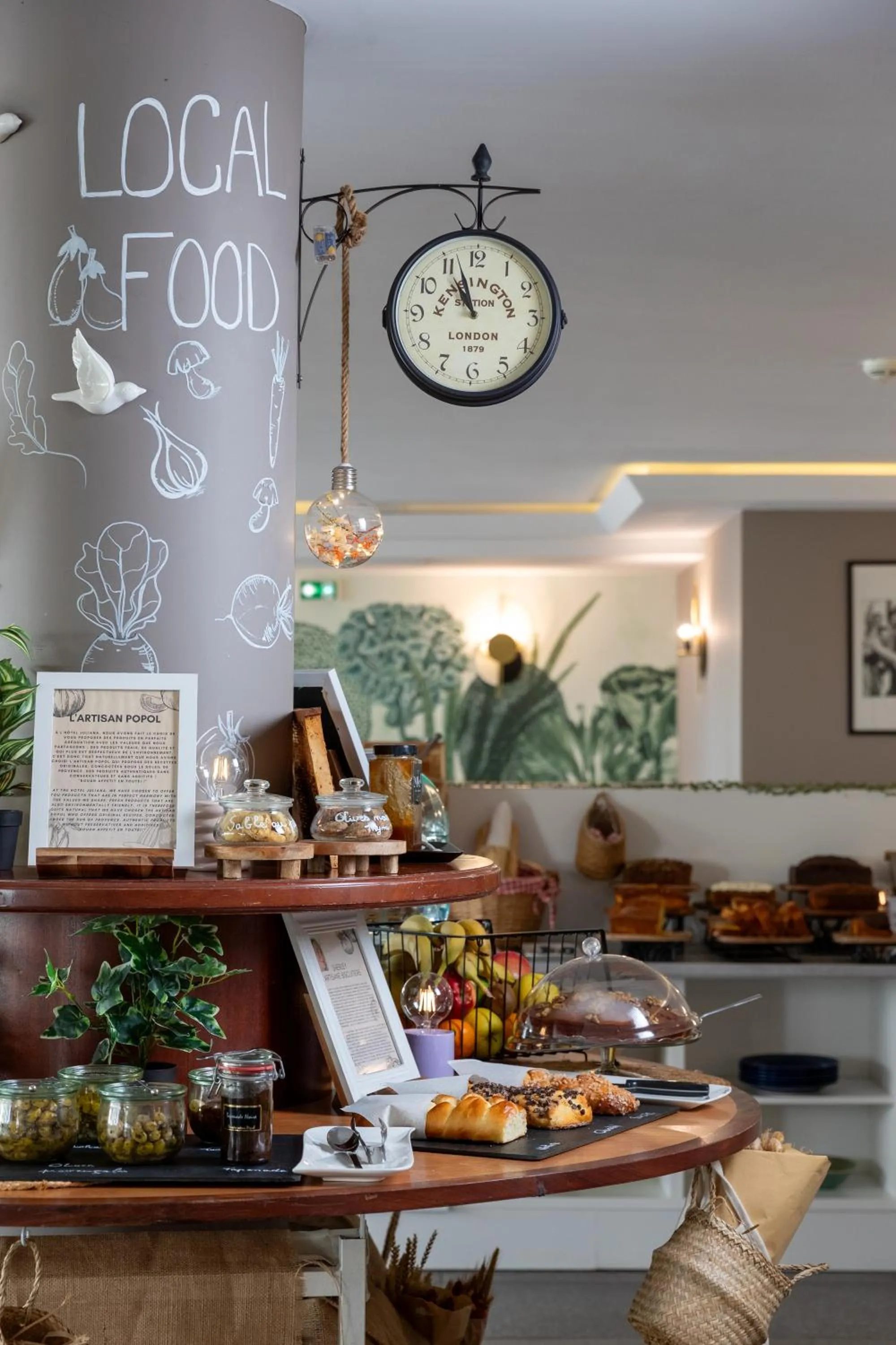 Continental breakfast in Juliana Hotel Cannes