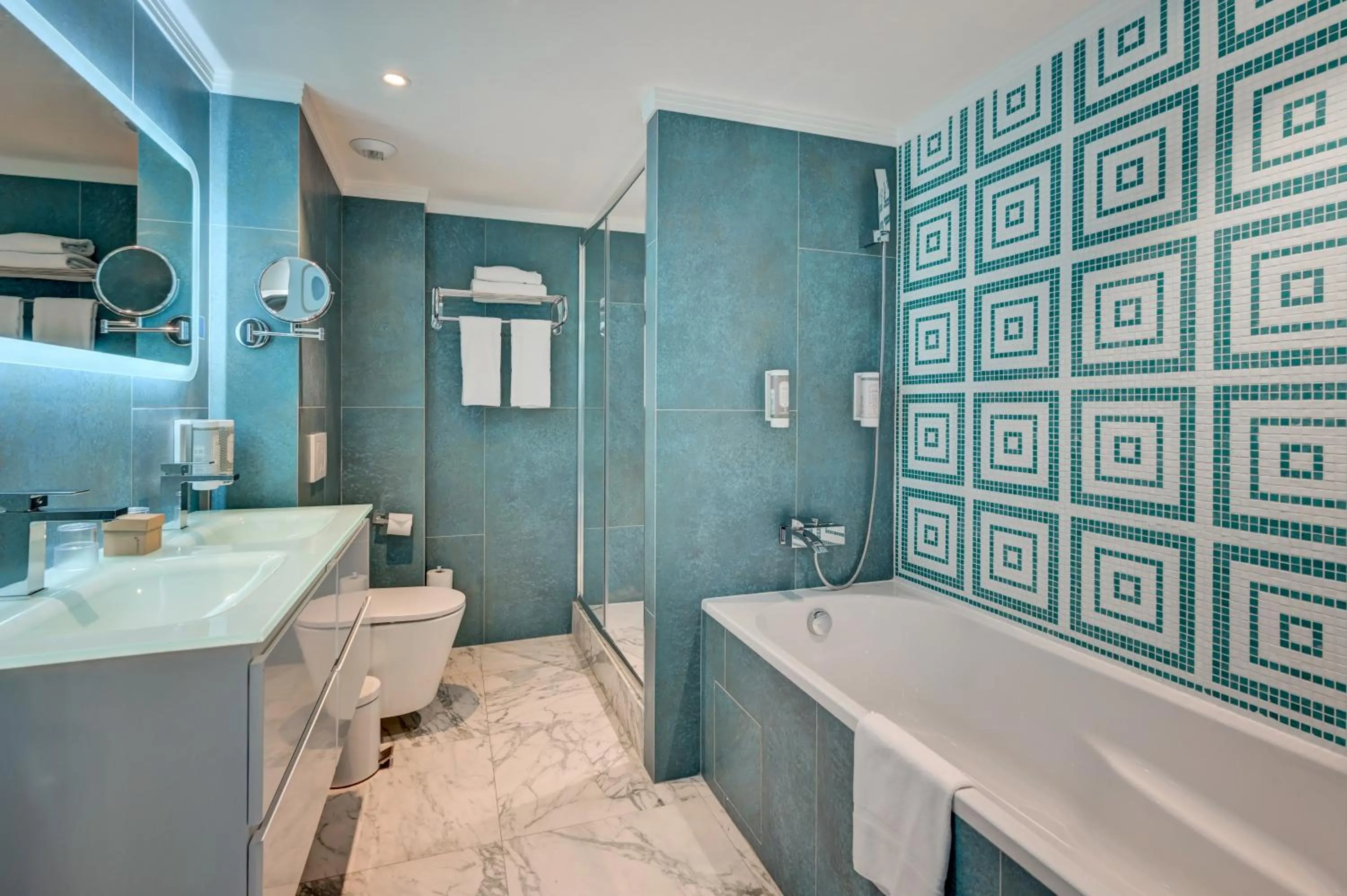 Bathroom in Juliana Hotel Cannes