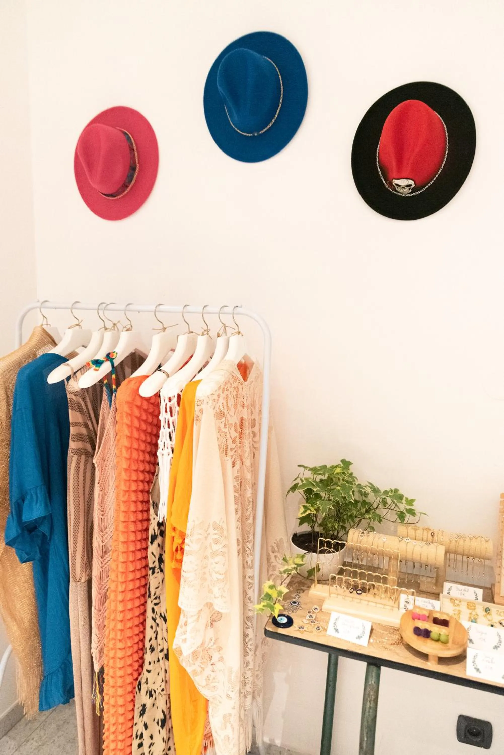 On-site shops in Juliana Hotel Cannes