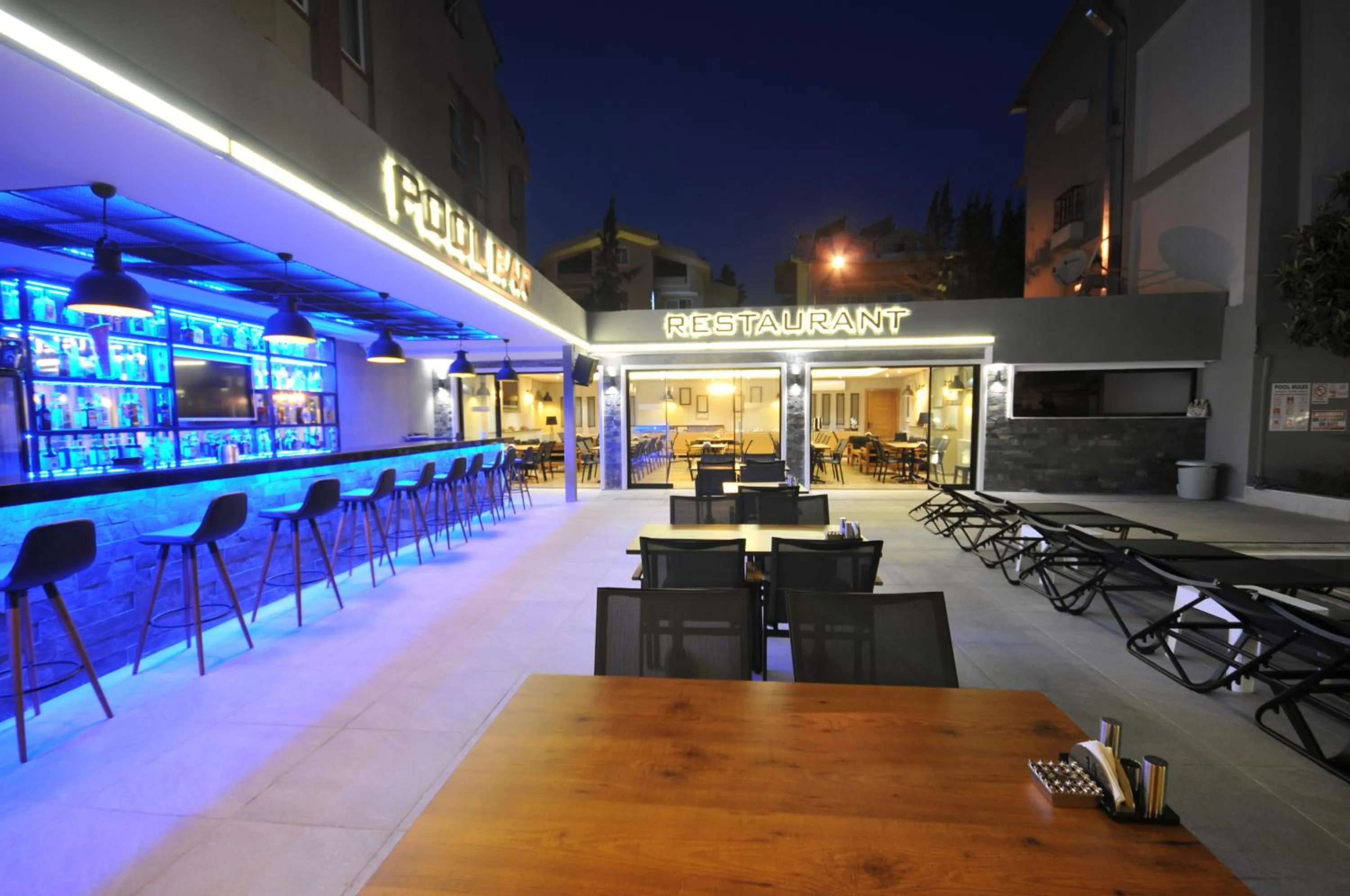 Restaurant/places to eat in Club Sema Suite Hotel