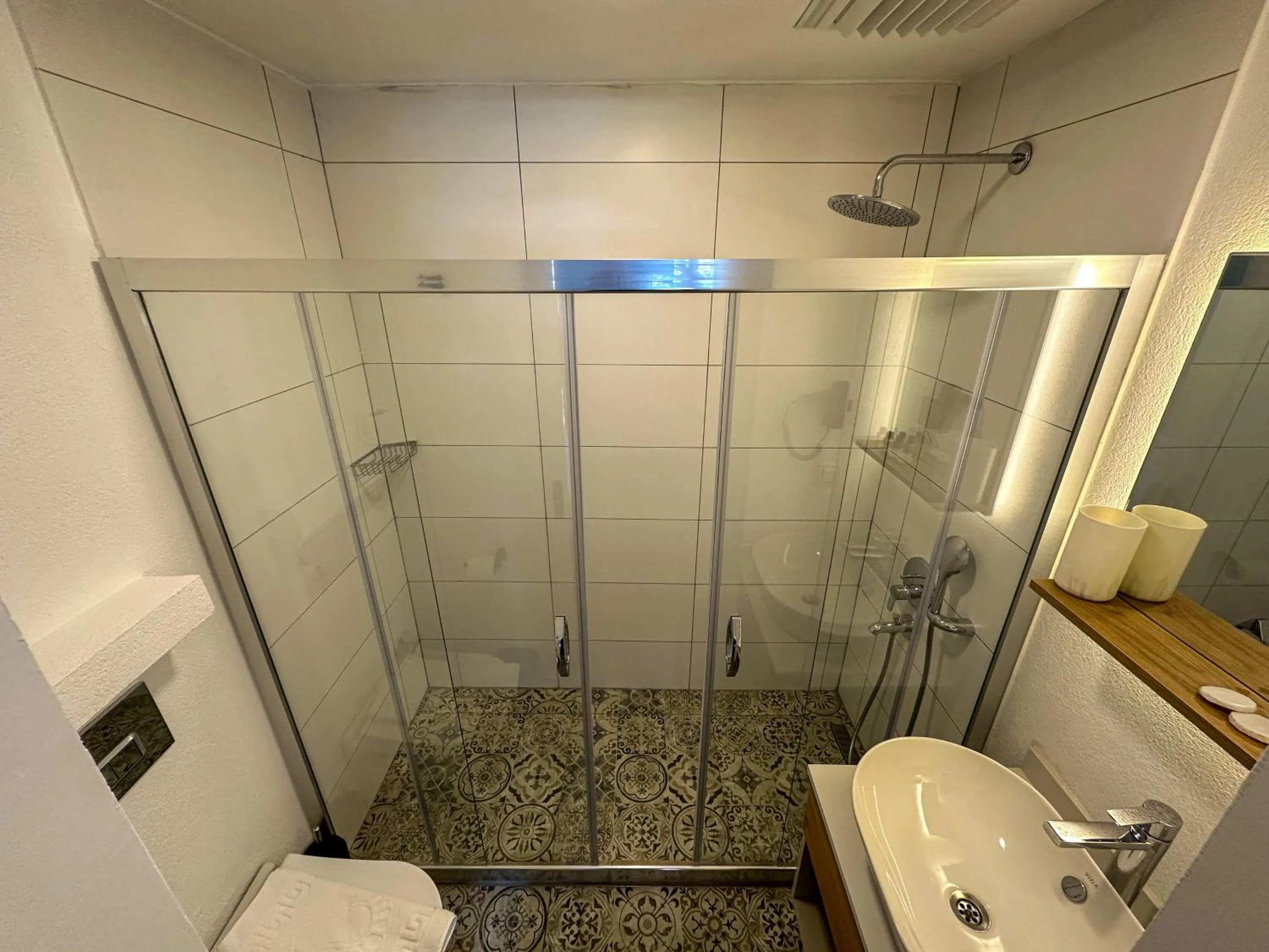 Shower in Club Sema Suite Hotel