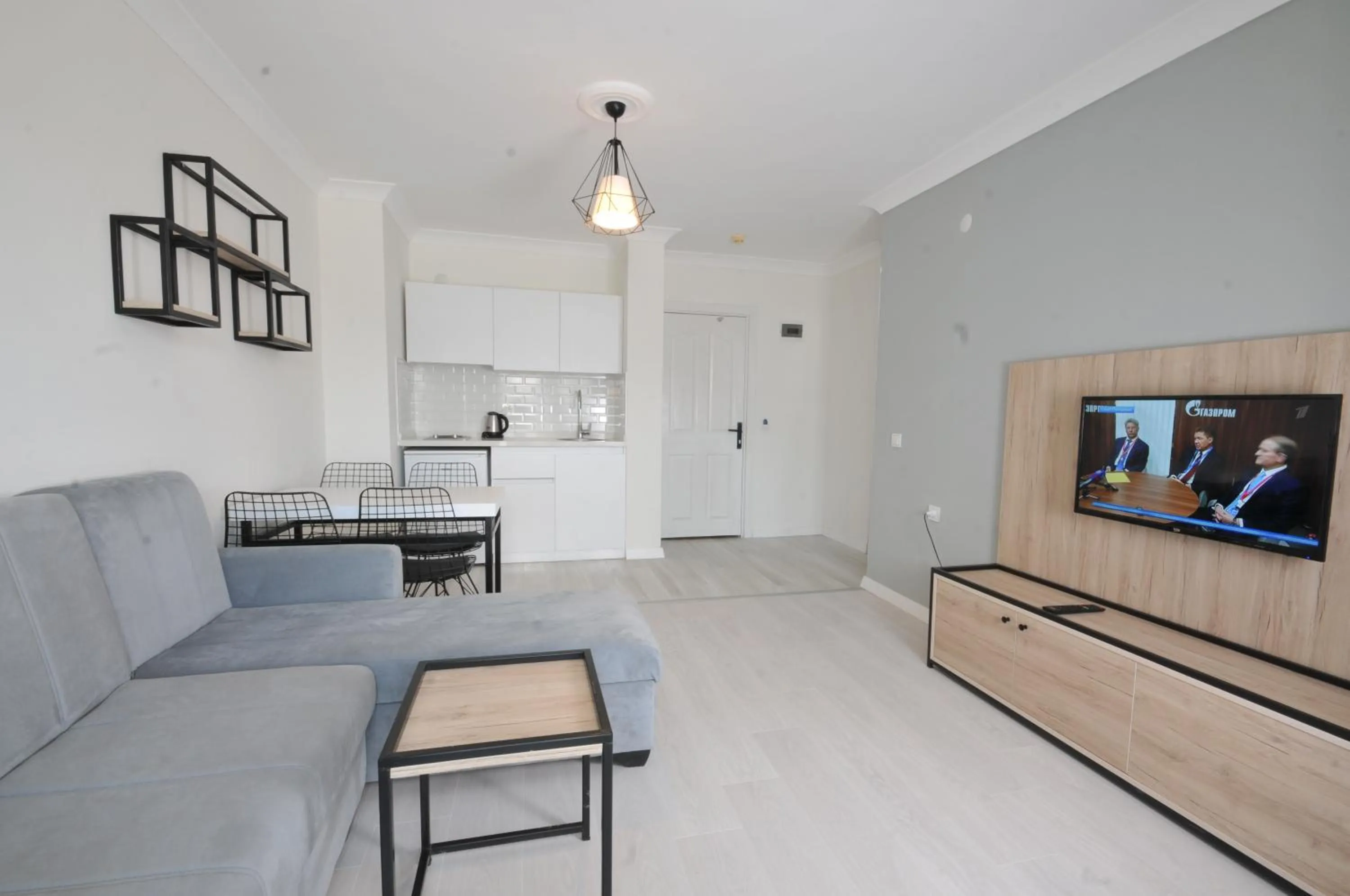 TV and multimedia in Club Sema Suite Hotel