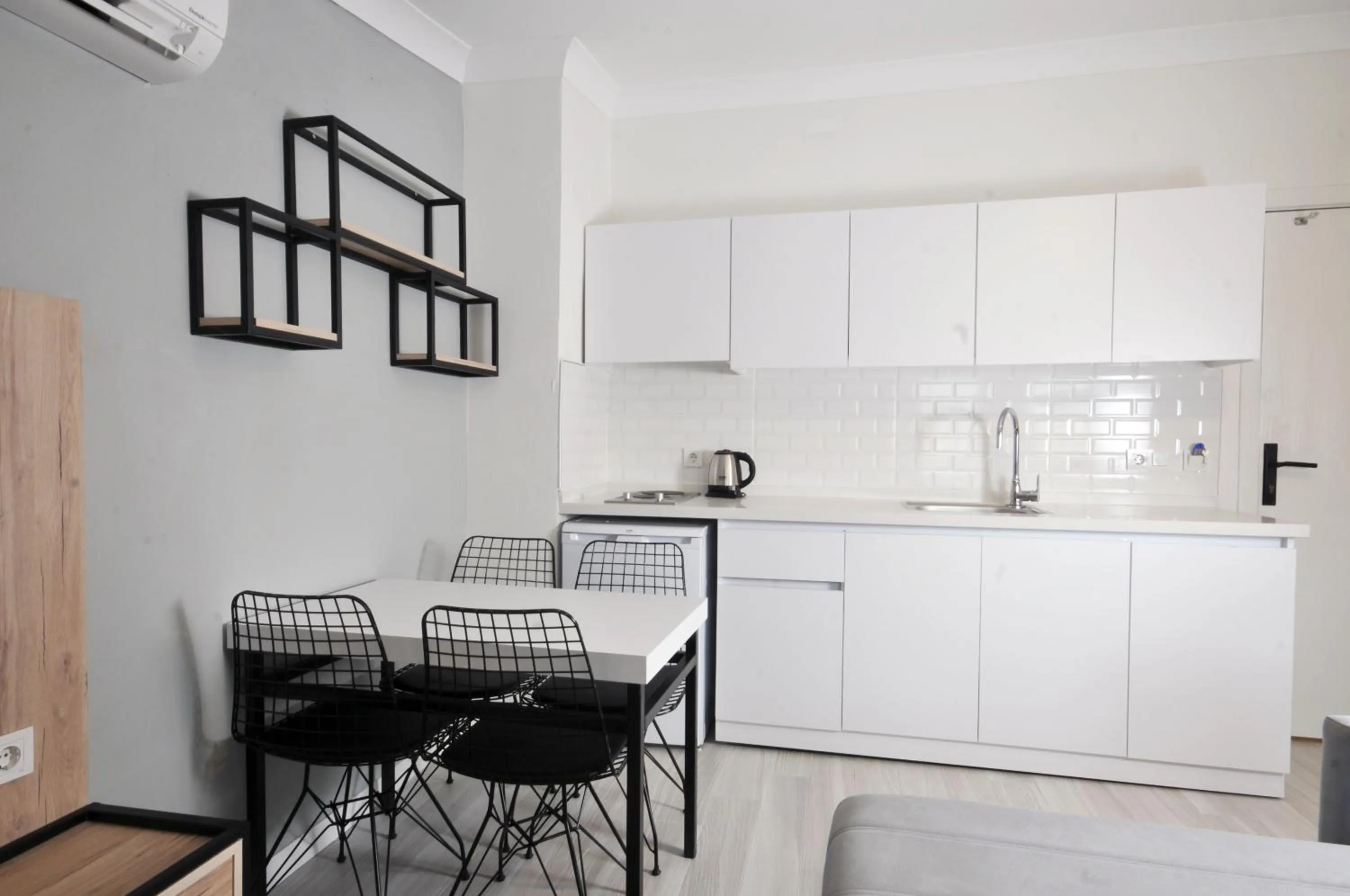 Kitchen or kitchenette in Club Sema Suite Hotel