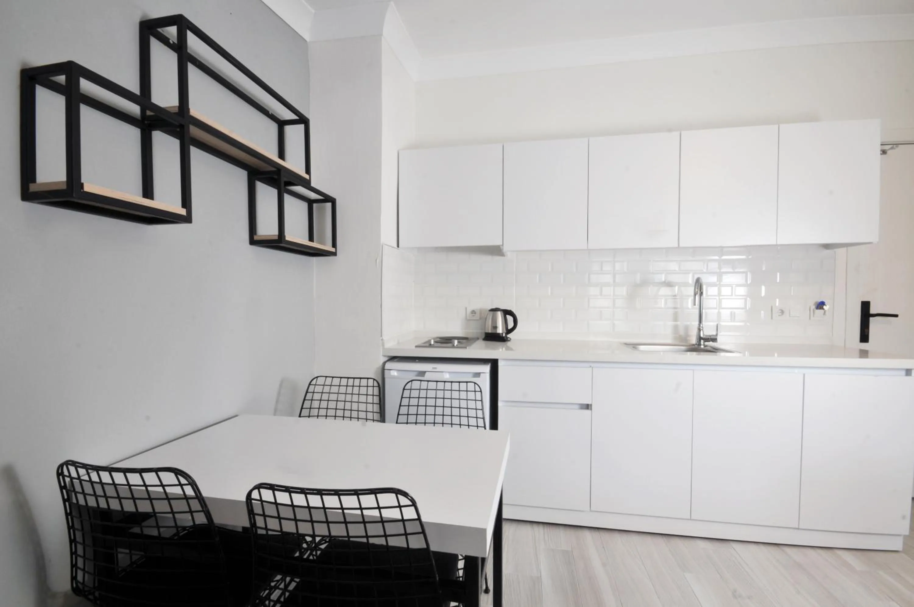 Kitchen or kitchenette in Club Sema Suite Hotel