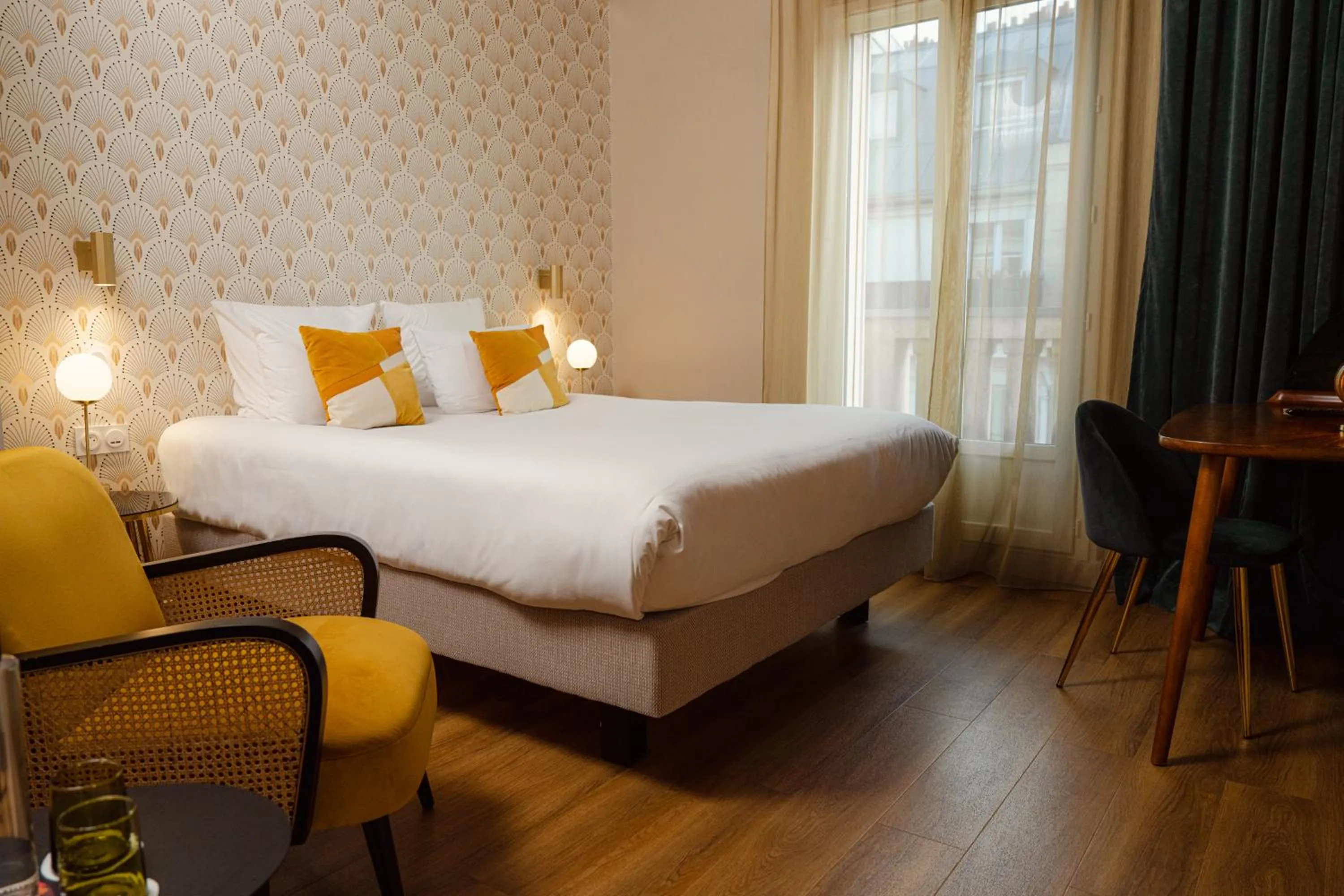 Bed in Hôtel Artemisia Montmartre