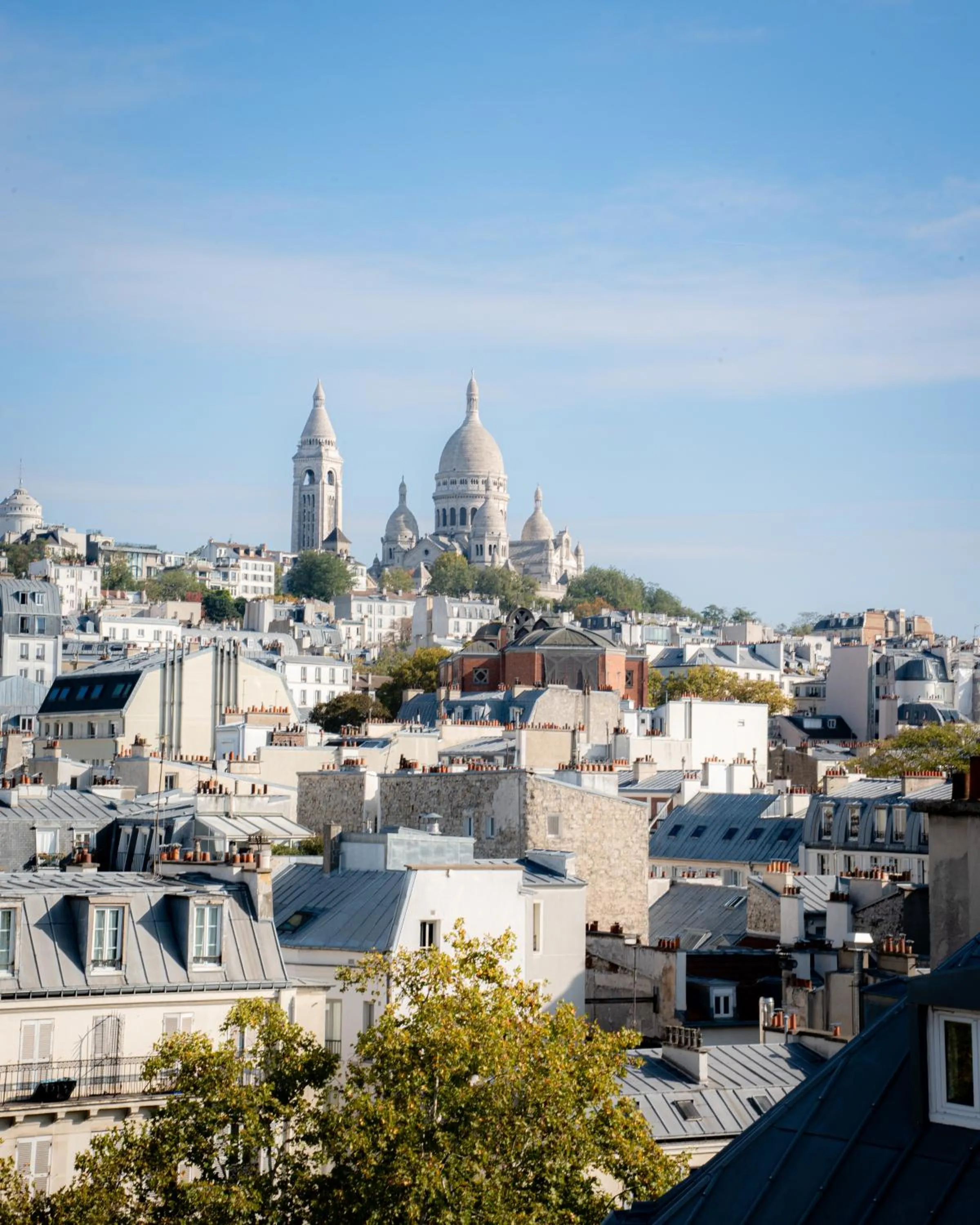 Landmark view in Hôtel Artemisia Montmartre