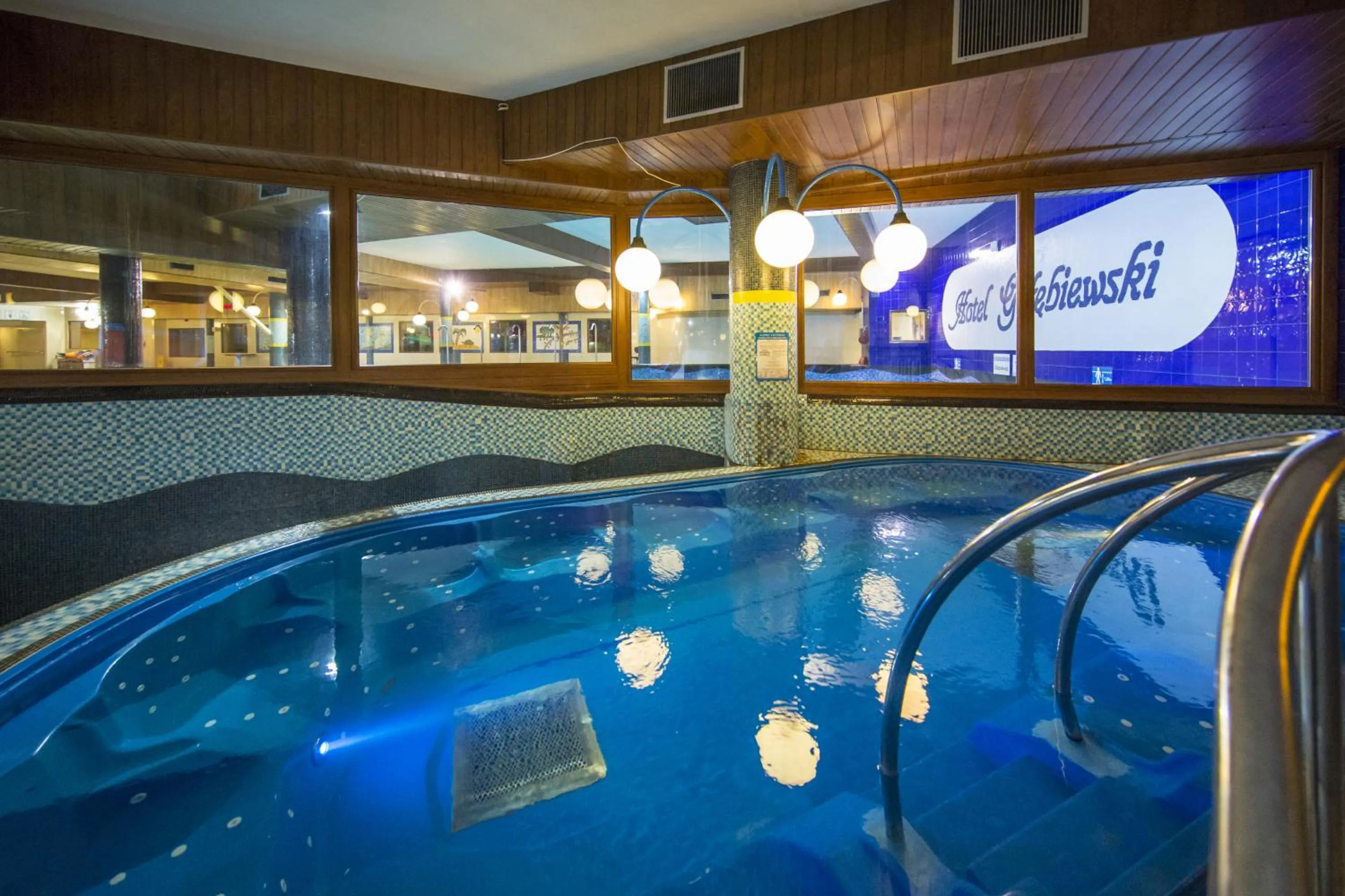 Swimming pool in Hotel Gołębiewski Wisła