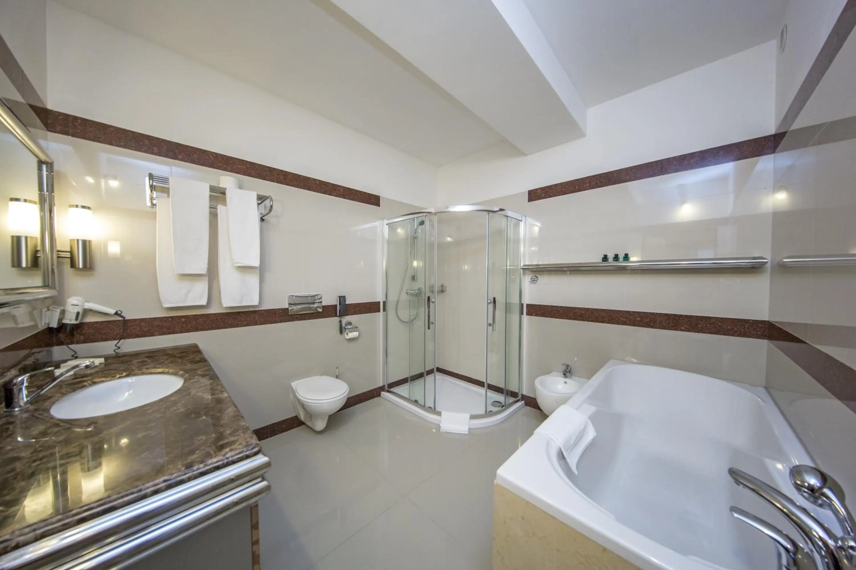 Bathroom in Hotel Gołębiewski Wisła