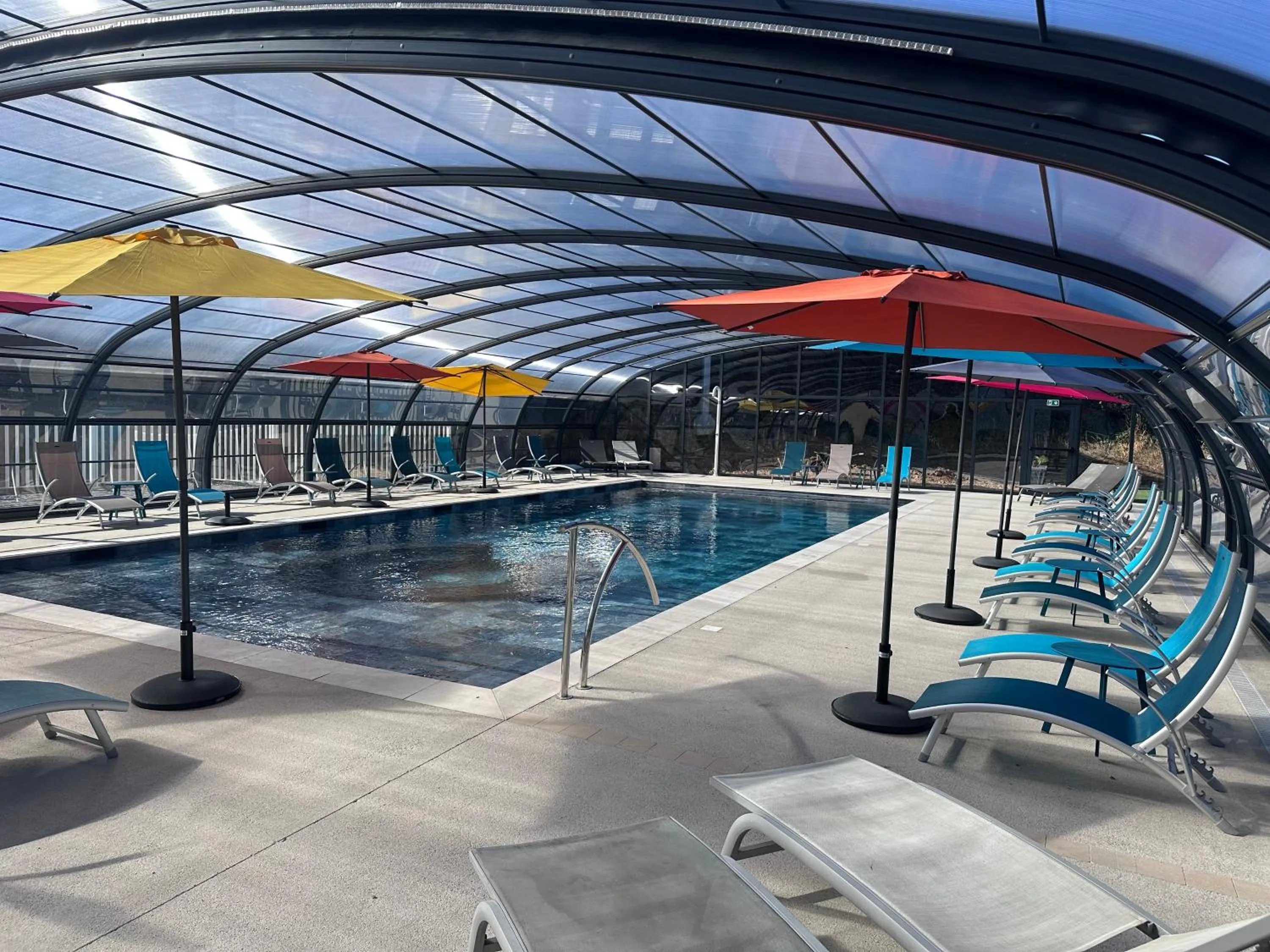 Swimming pool in The Originals Boutique, Hôtel Aquilon, Saint-Nazaire