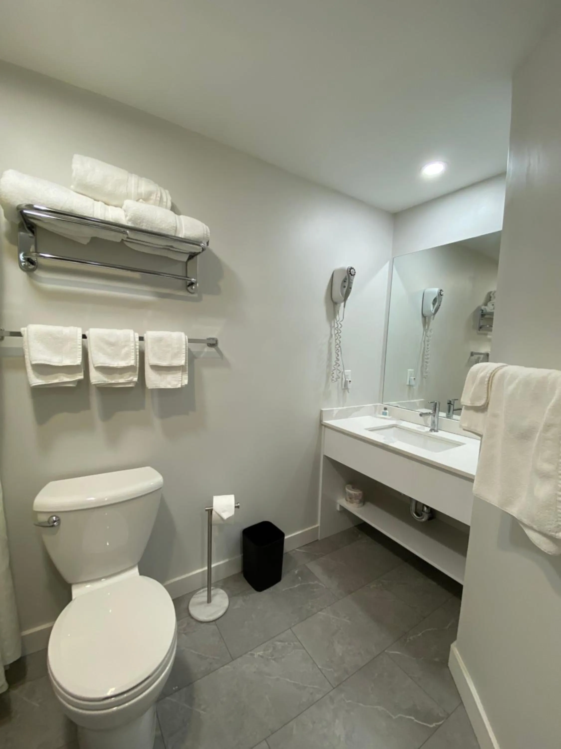 Bathroom in Western Traveller Motel