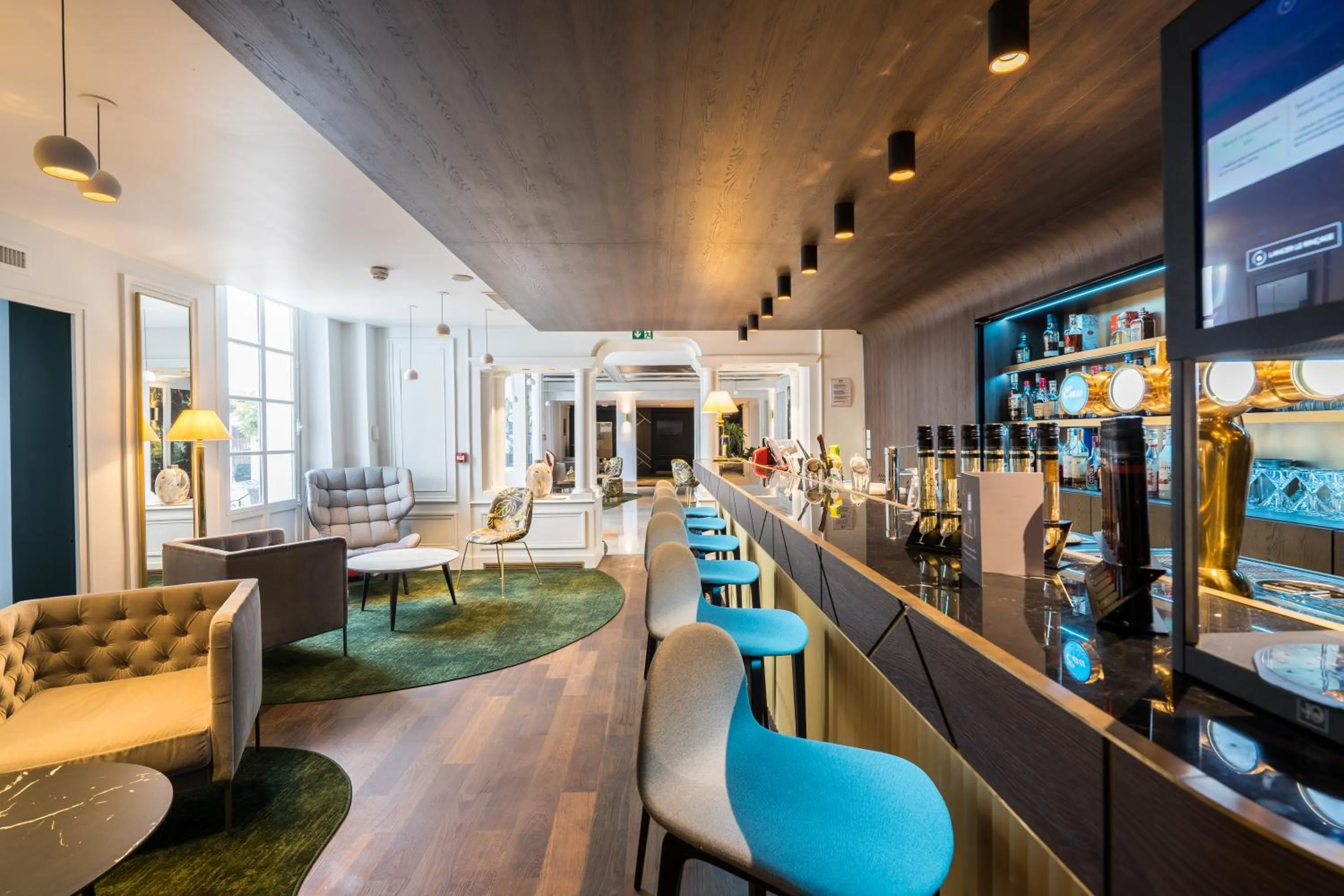 Living room in Aigle Noir Hotel Fontainebleau - MGallery Collection