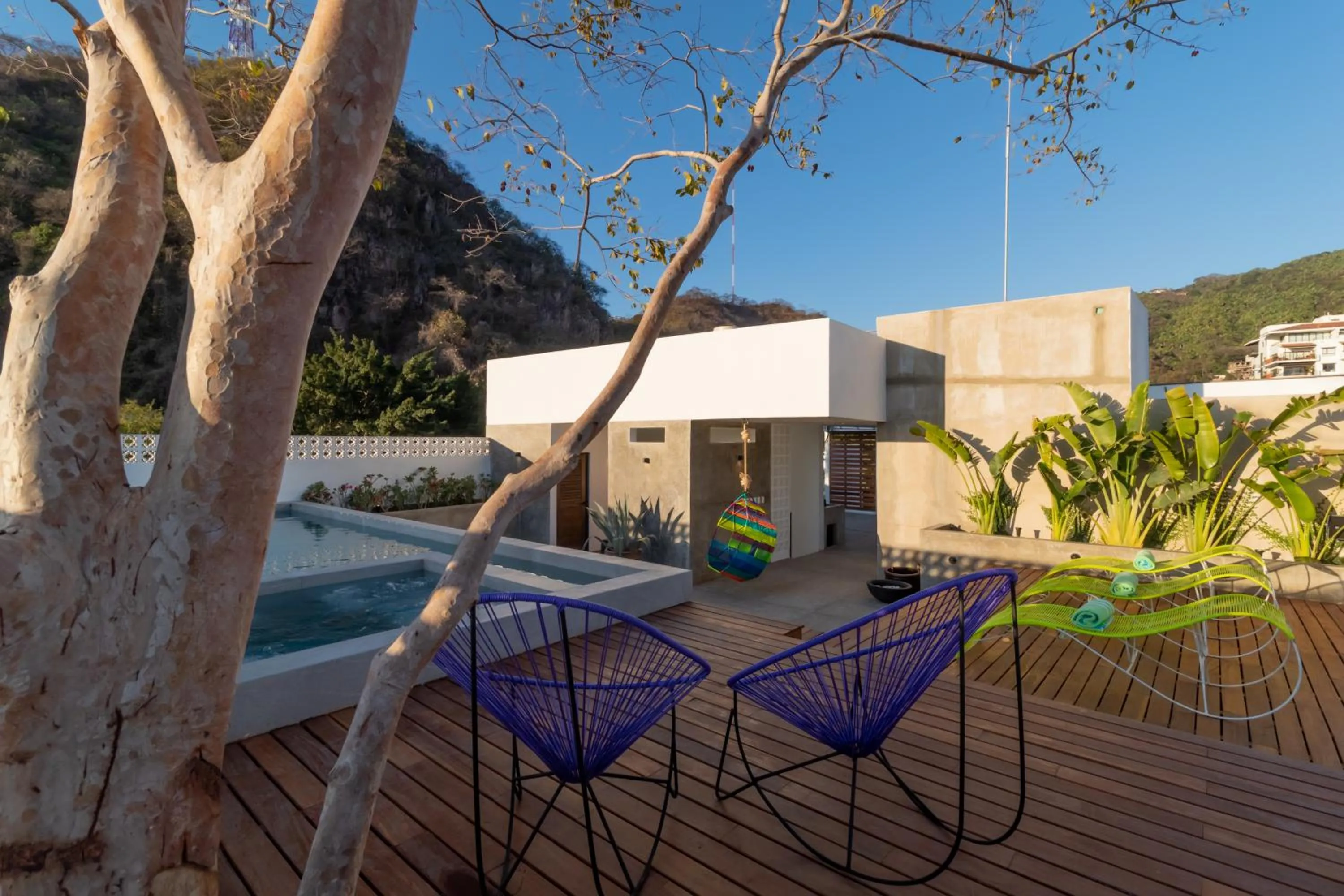 Property building in Cuale