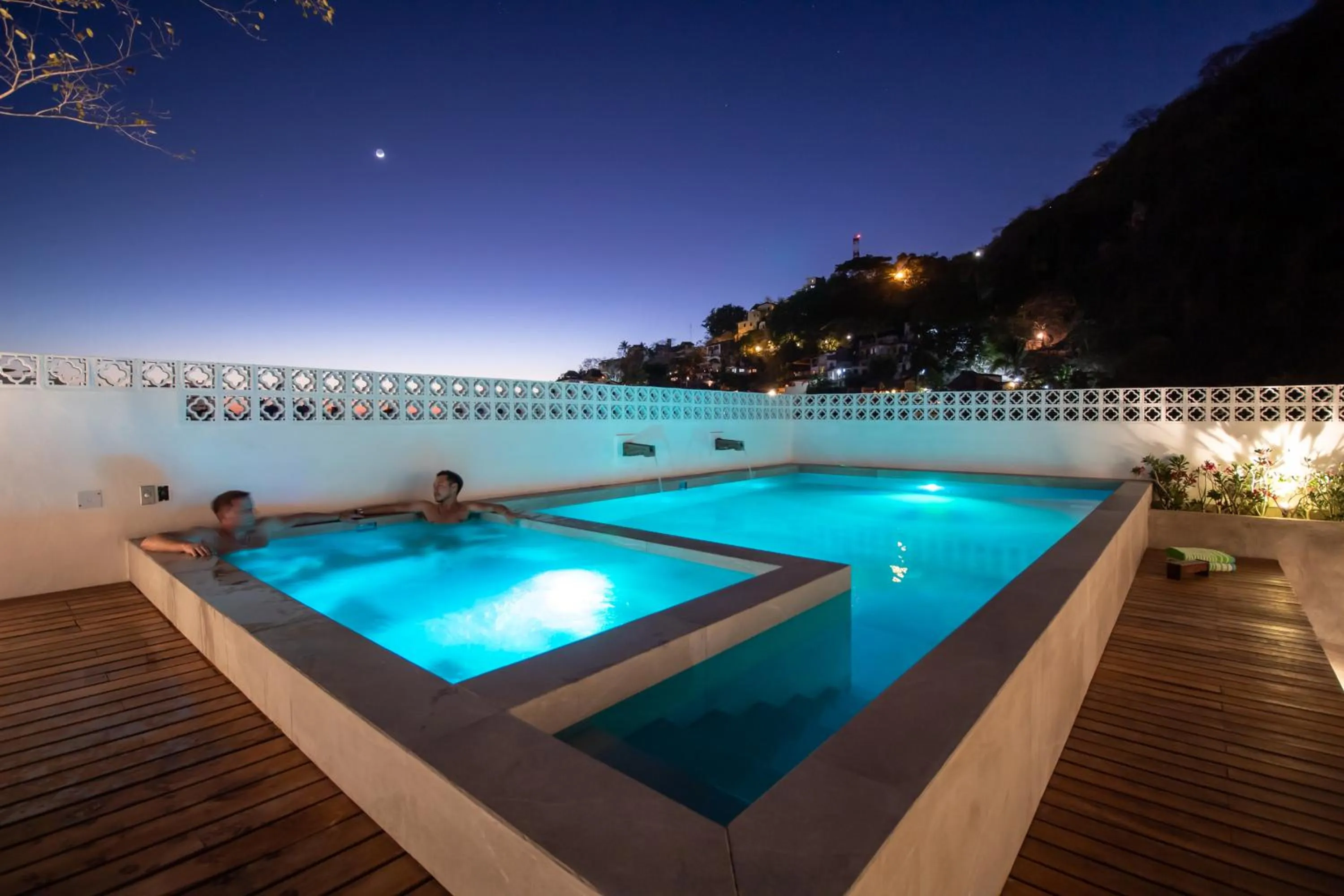 Property building in Cuale