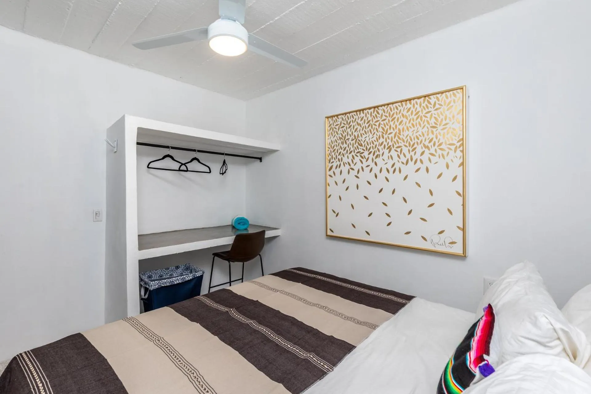 Bedroom, Bed in Cuale