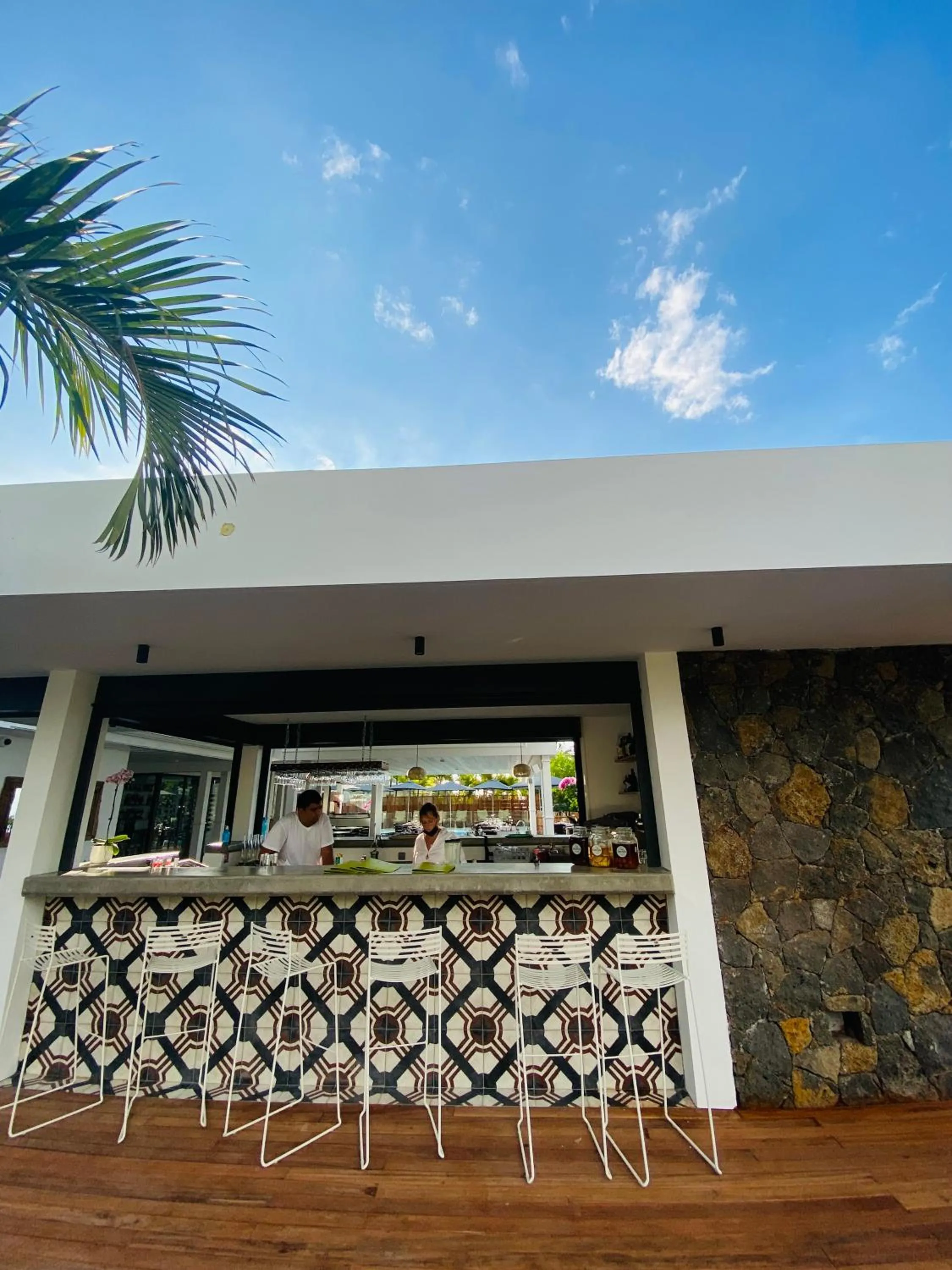 Lounge or bar in Latitude 21