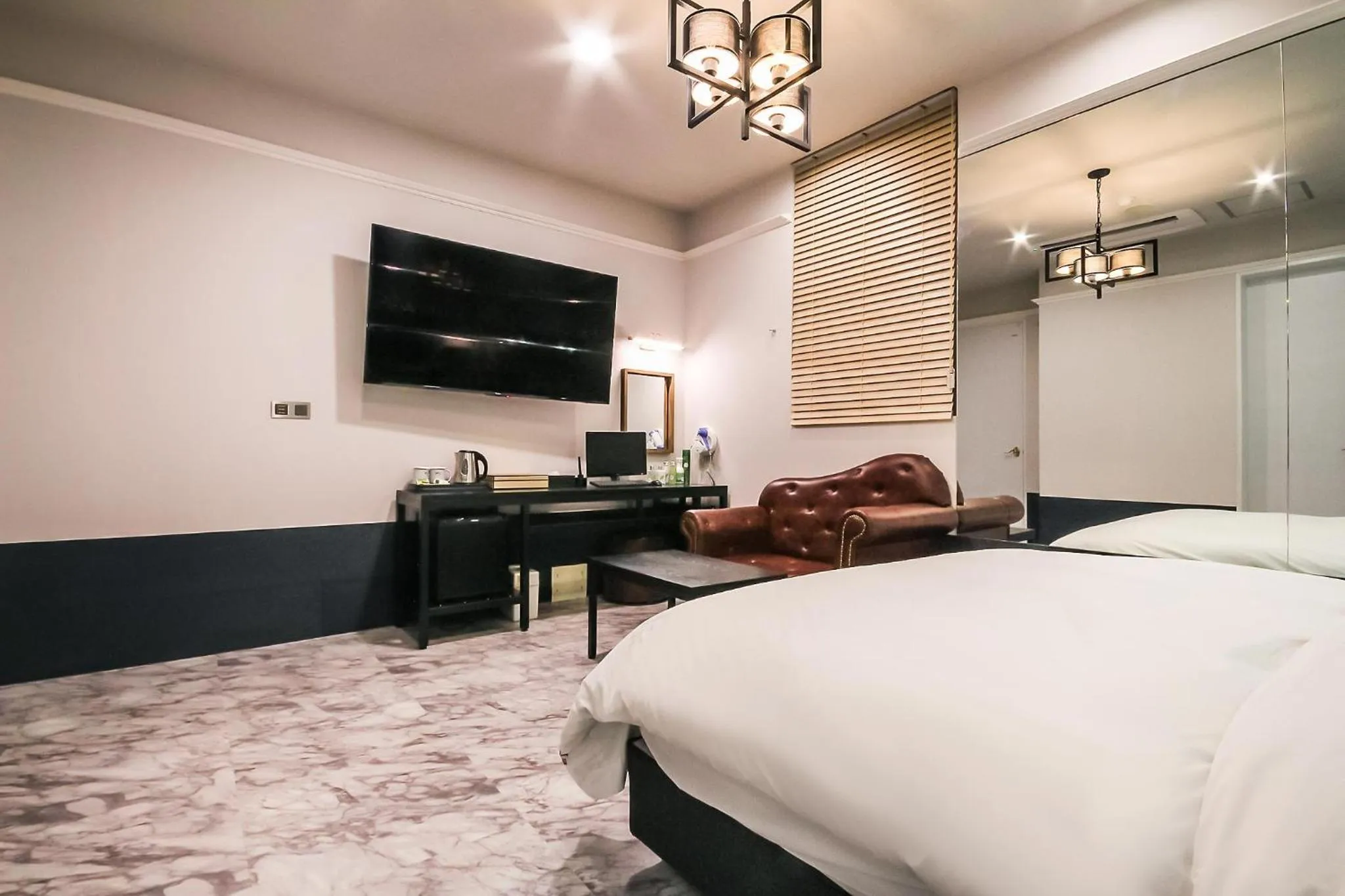 TV/Entertainment Center in Hotel Seowa