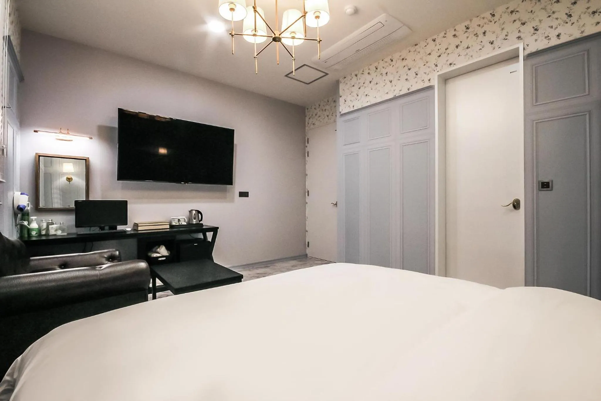 TV/Entertainment Center in Hotel Seowa