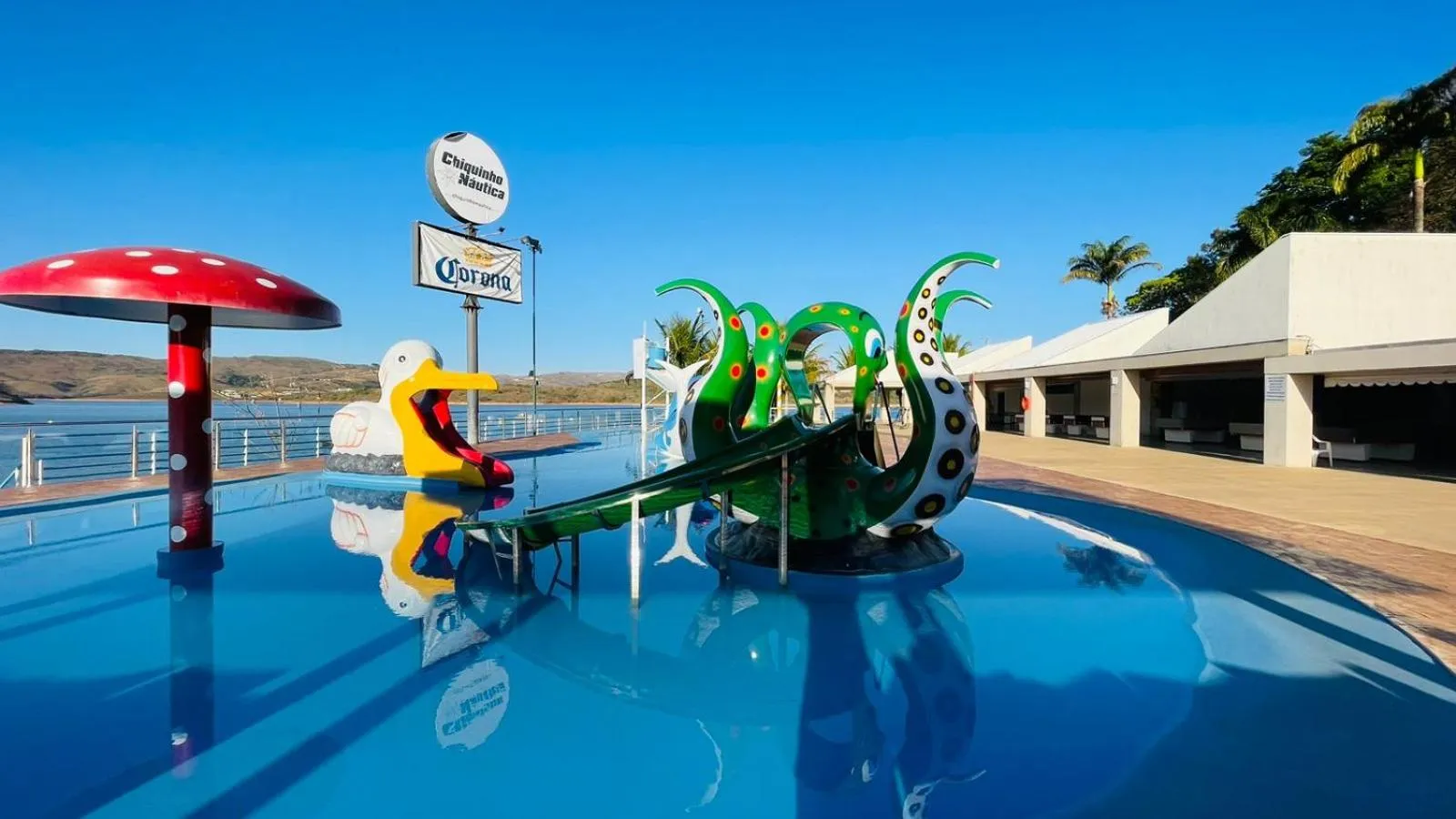 Aqua park in Hotel Escarpas do Lago Capitolio