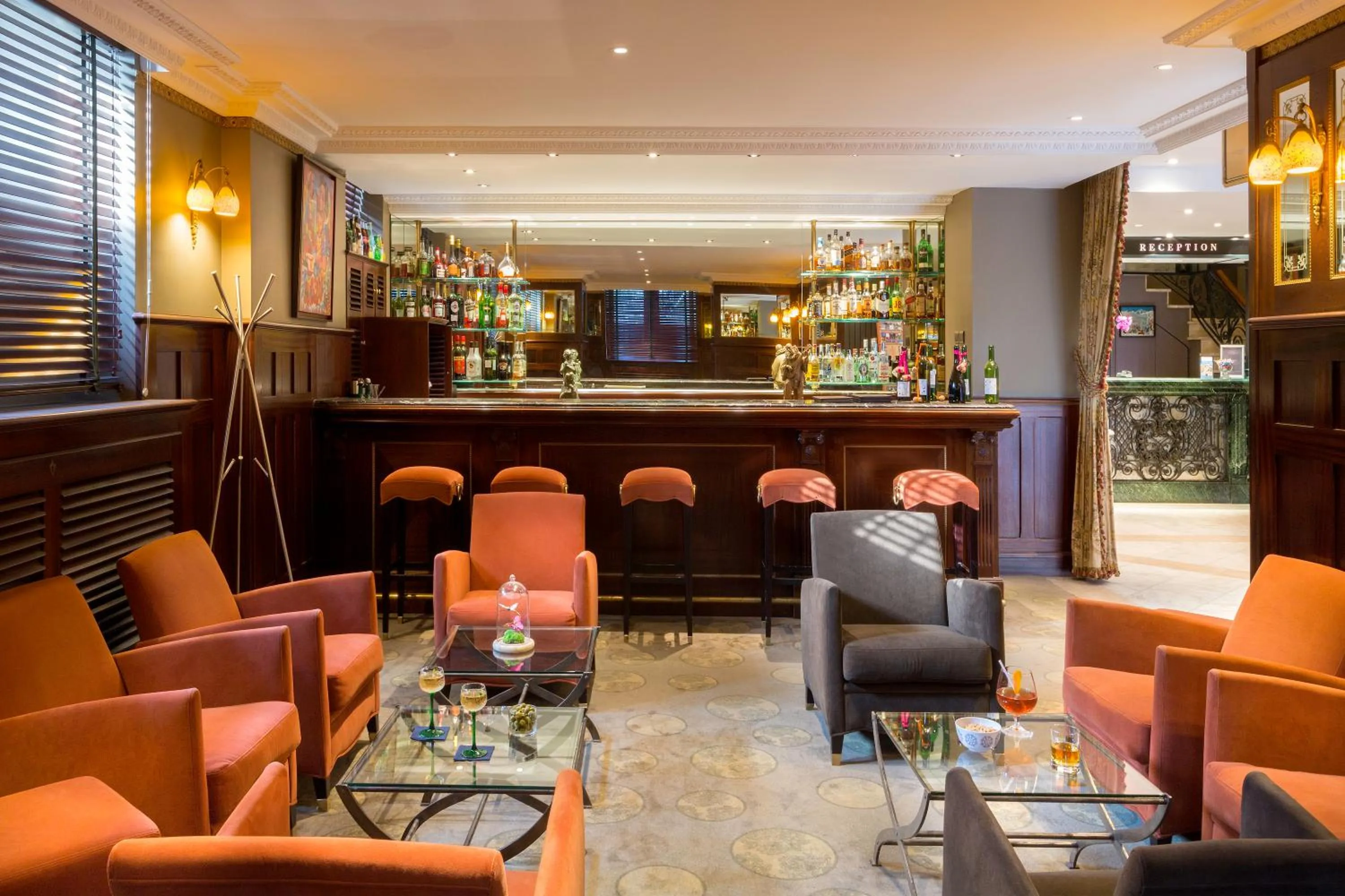 Lounge or bar in Hôtel Régent Contades