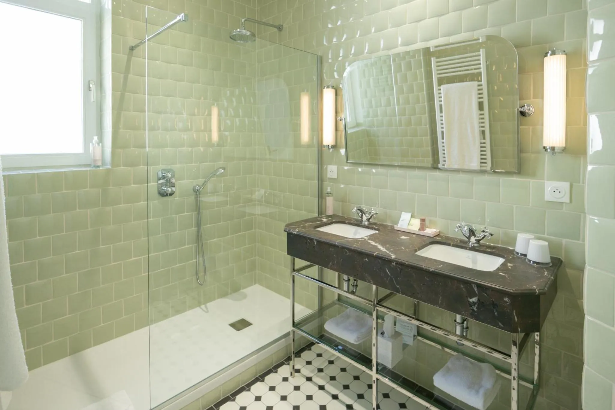 Bathroom in Hôtel Régent Contades