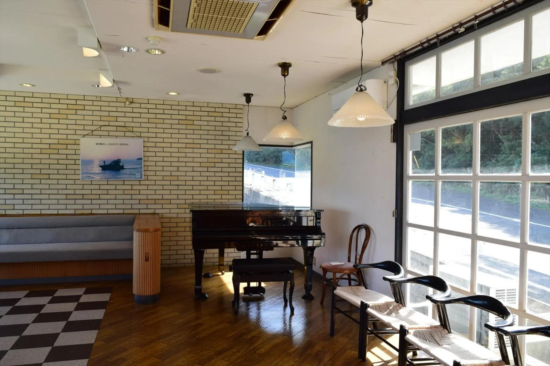 Communal lounge/ TV room in Sea Tiger Island Inn Shodoshima