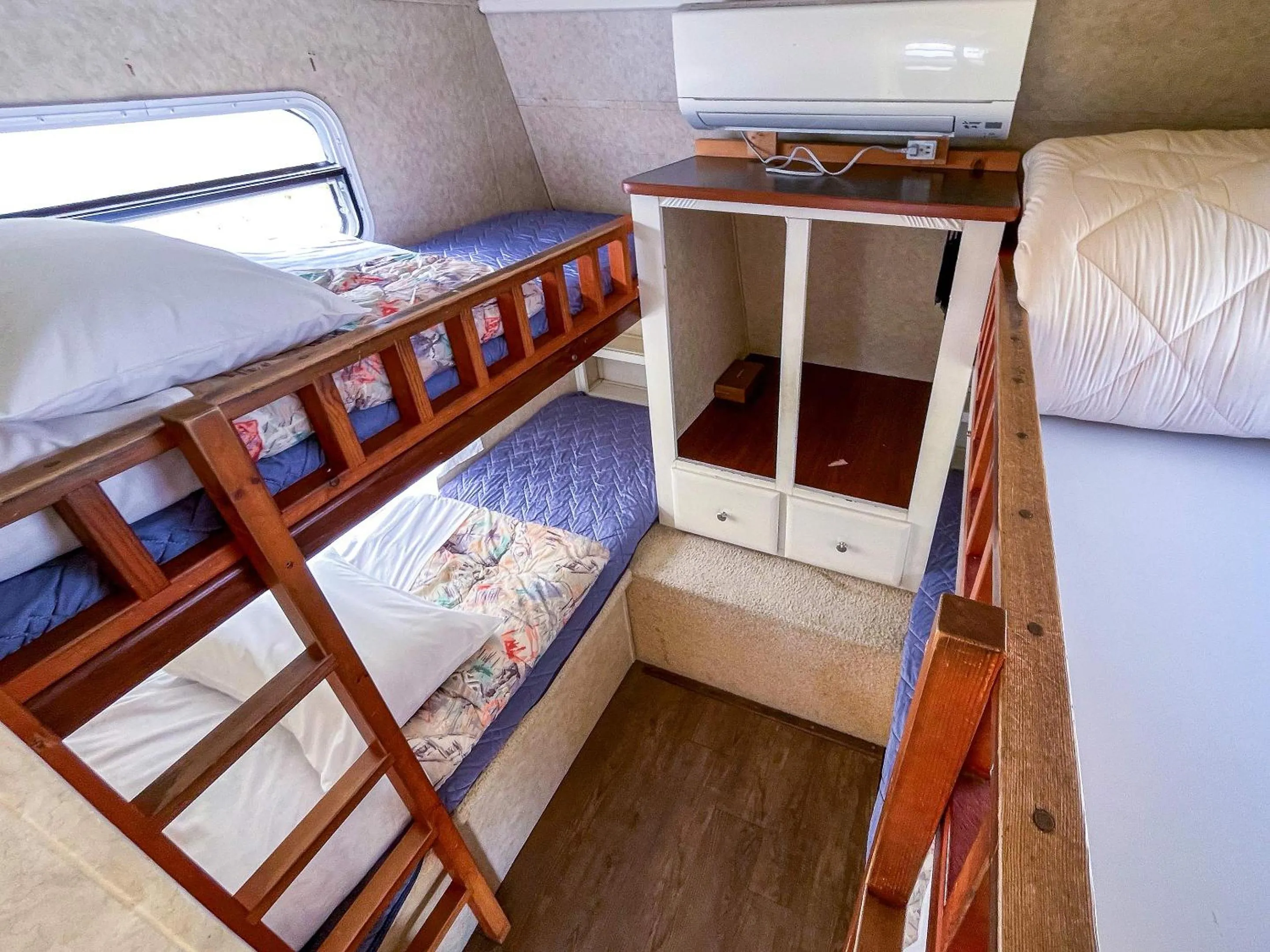 Photo of the whole room, Bed in Sea Tiger Island Inn Shodoshima