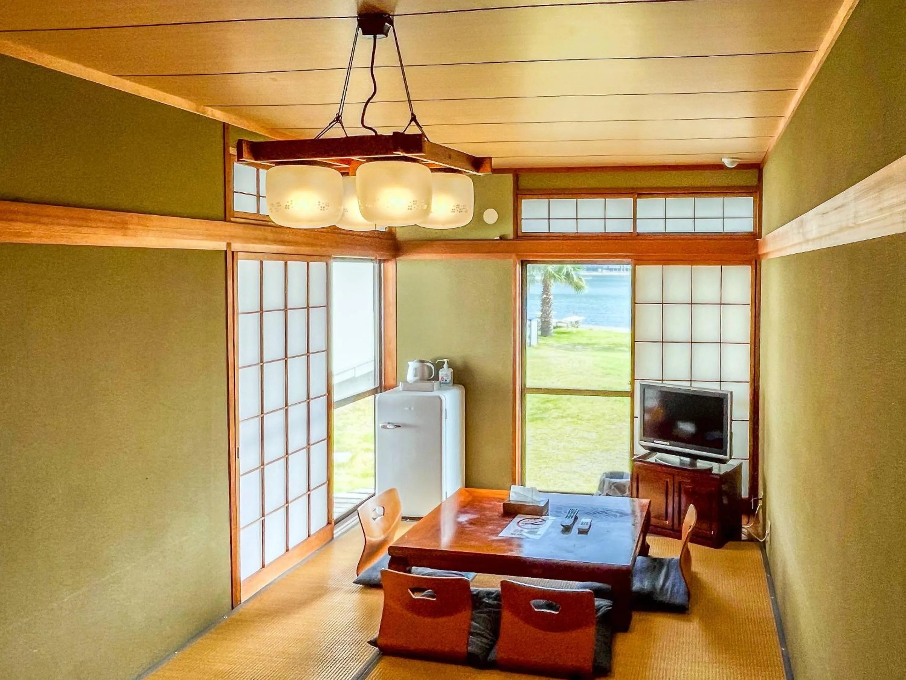 Photo of the whole room in Sea Tiger Island Inn Shodoshima