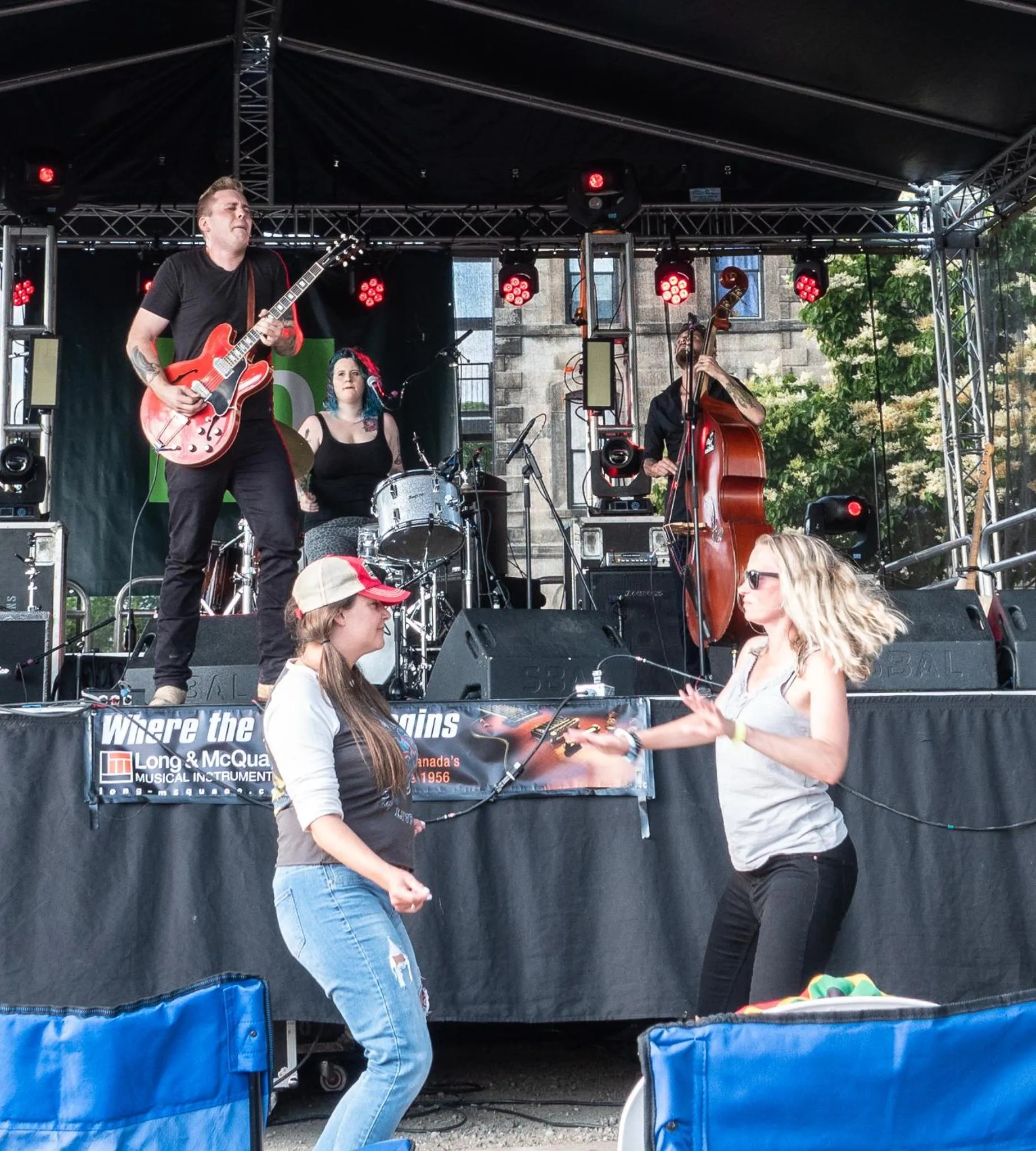 People in Inn at the Harbour