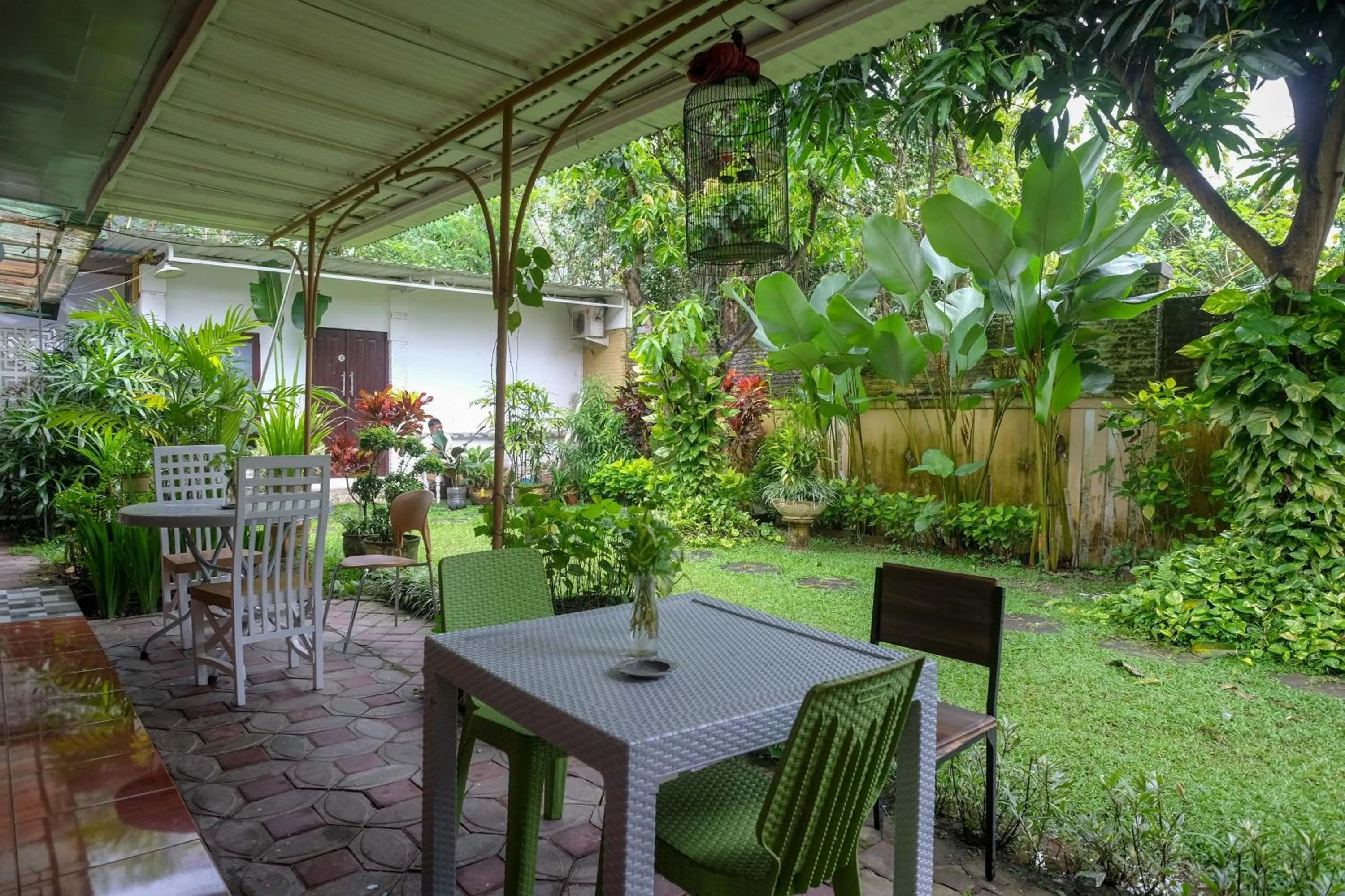 Garden in RedDoorz Syariah @ Colomadu 2