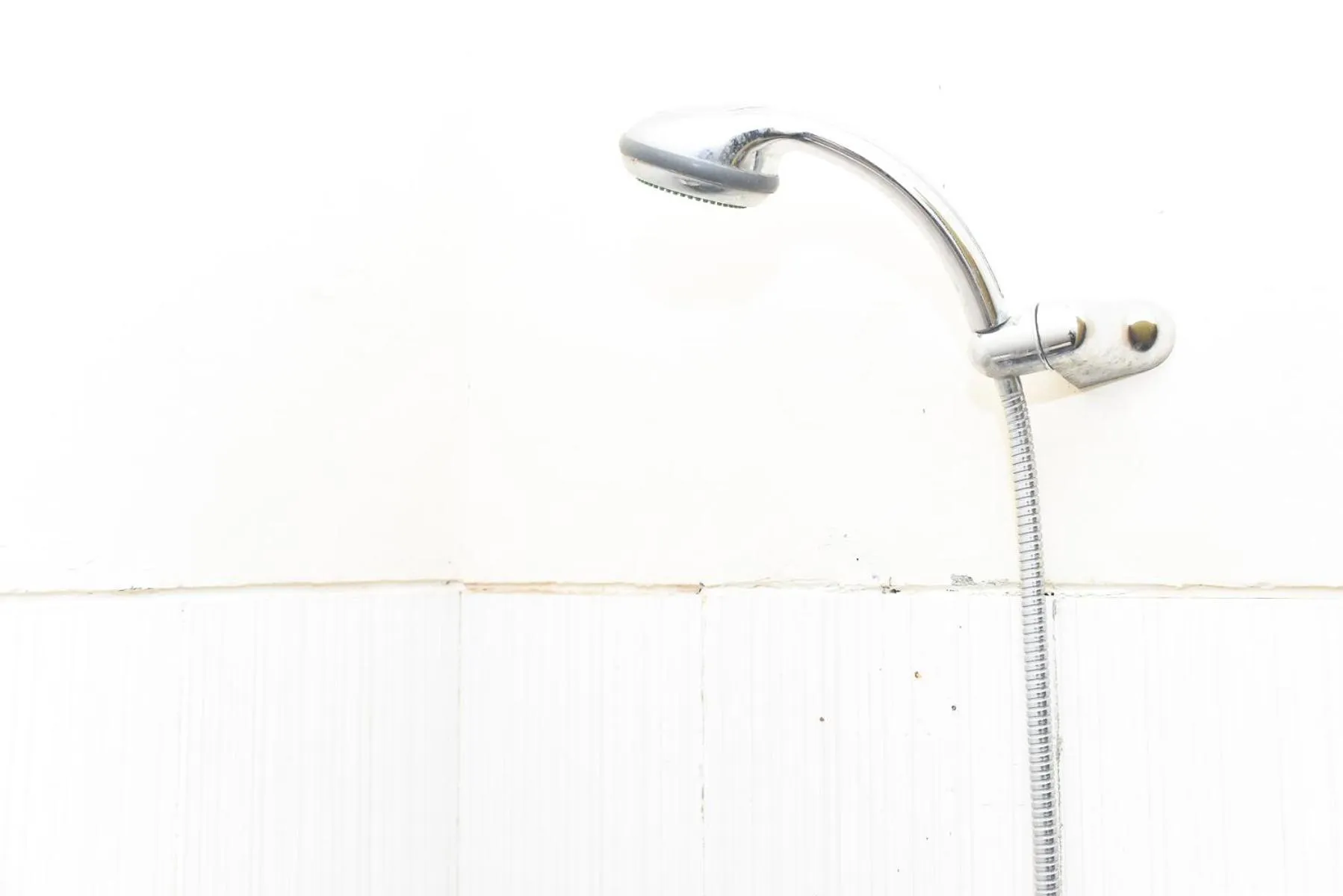 Bathroom in RedDoorz near Universitas Muhammadiyah Makassar