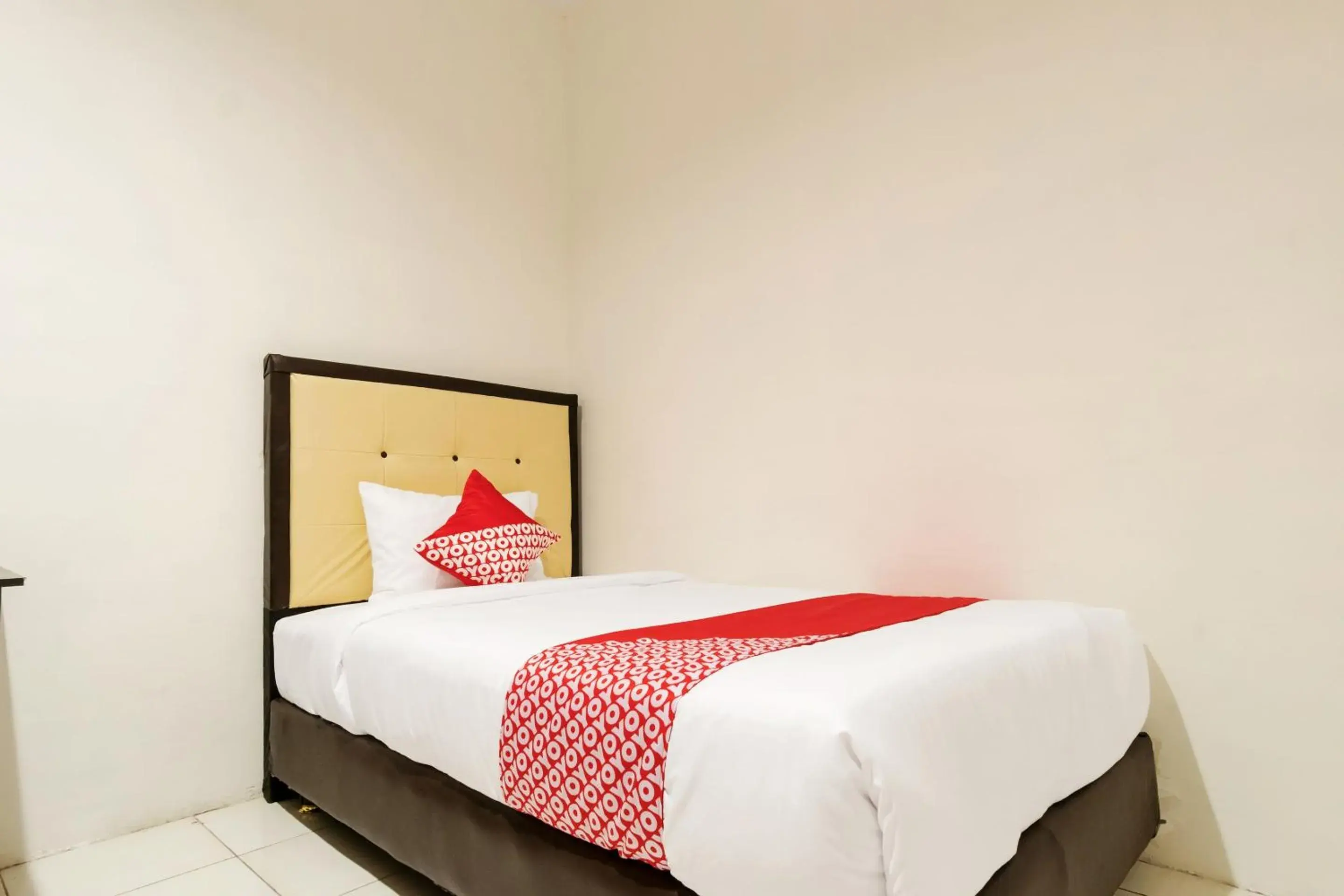Standard Single Room - single occupancy in Hotel O Bakti Homestay Standard Single Room - single occupancy in Hotel O Bakti Homestay