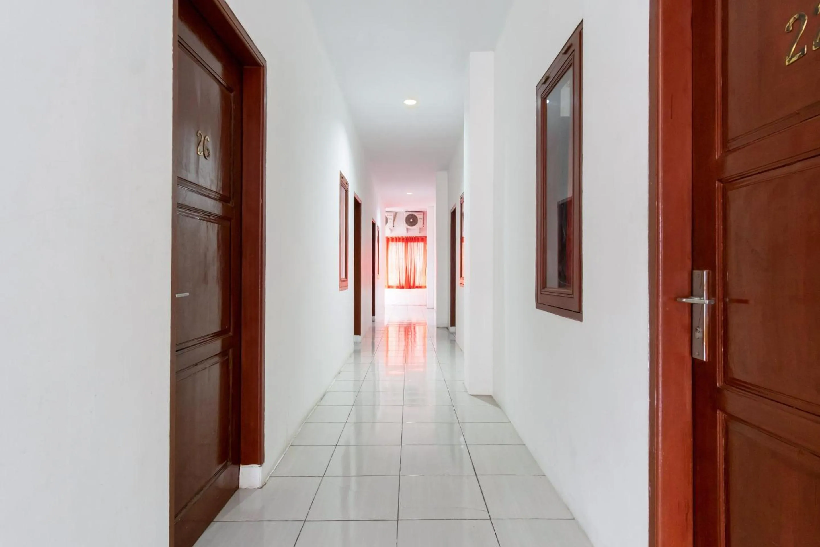 Lobby or reception in Hotel O Bakti Homestay