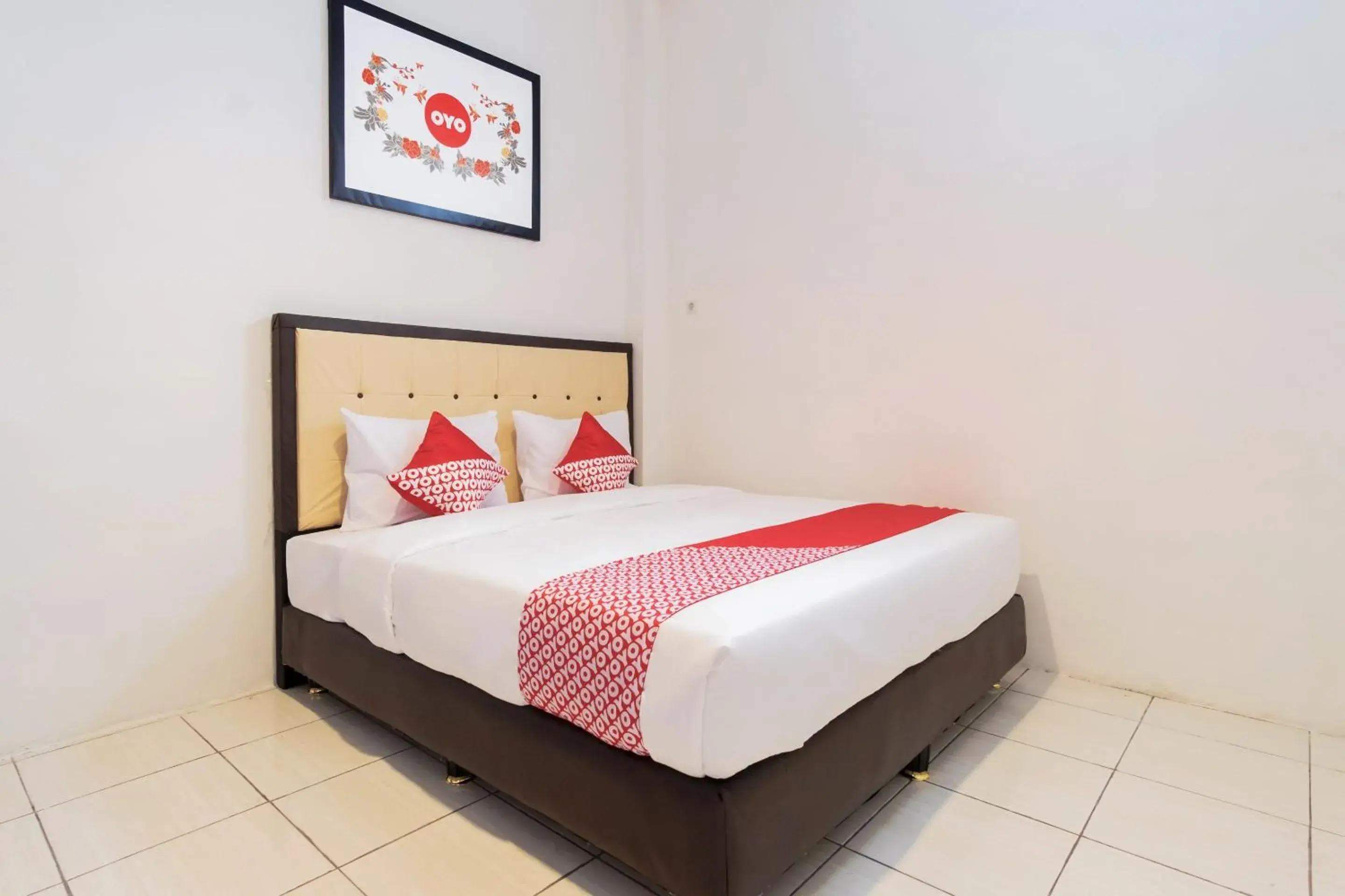 Deluxe Double Room in Hotel O Bakti Homestay Deluxe Double Room in Hotel O Bakti Homestay