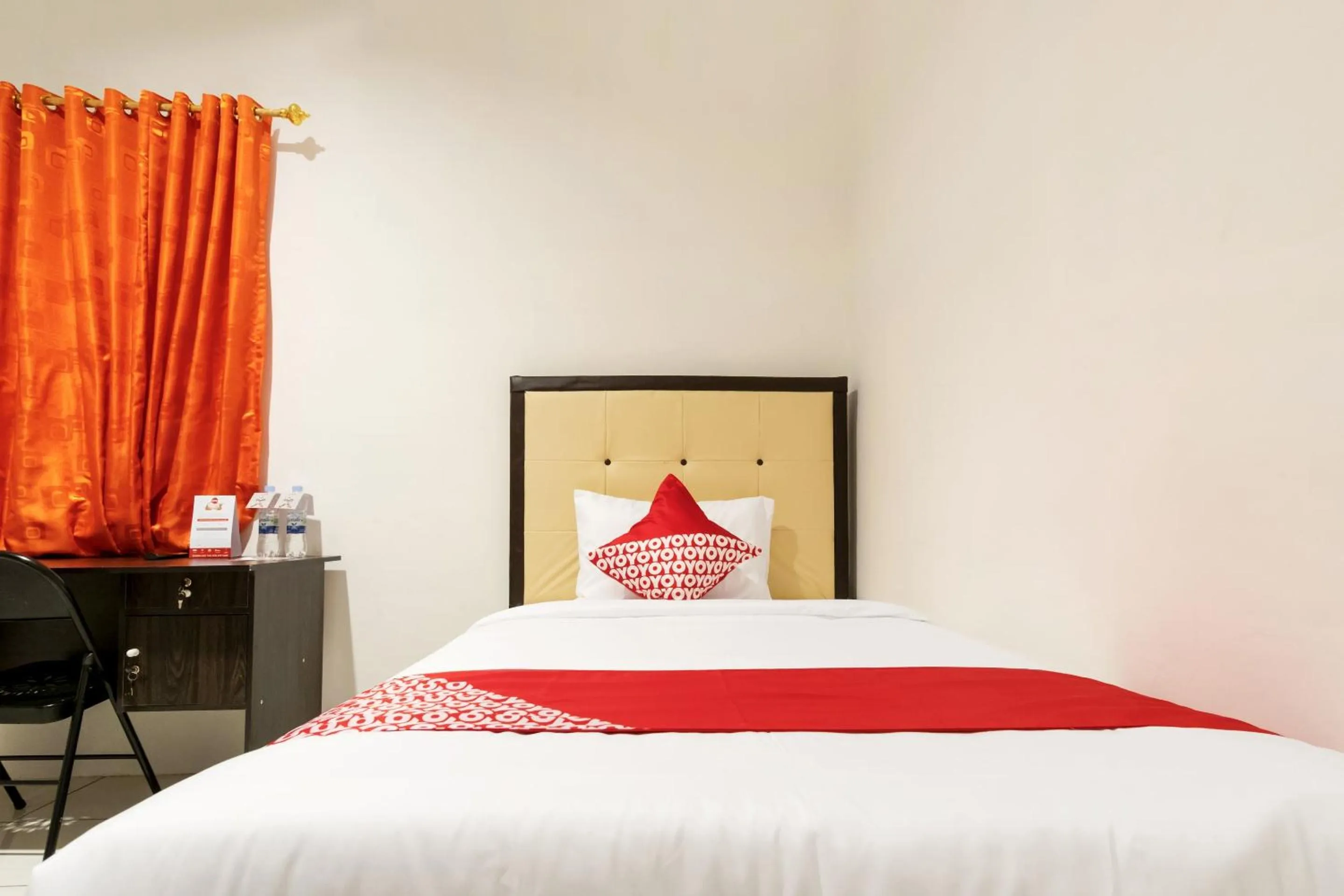 Bedroom, Bed in Hotel O Bakti Homestay